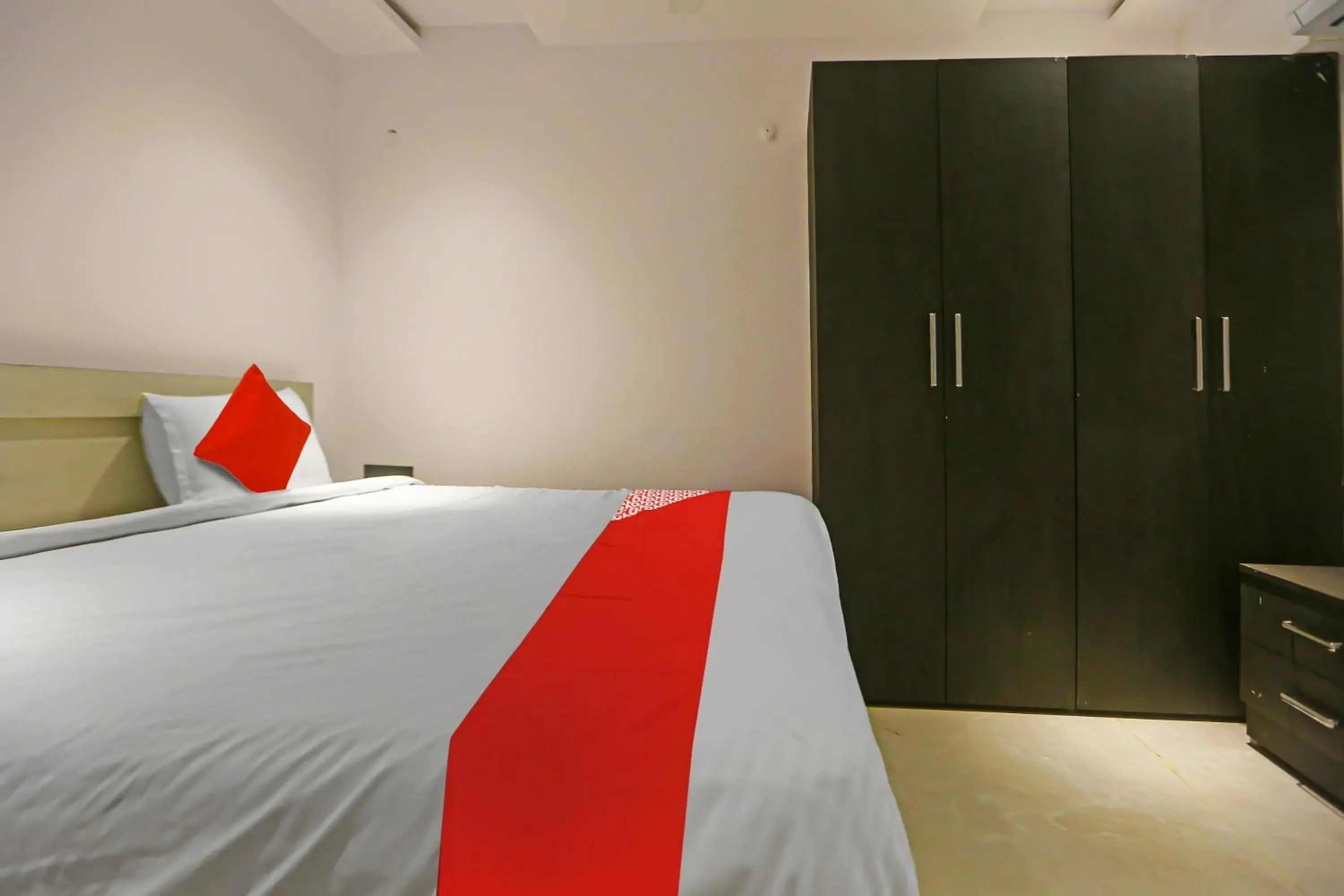 Bedroom, Bed in Super Hotel O Botcha Convection Bedroom, Bed in Super Hotel O Botcha Convection