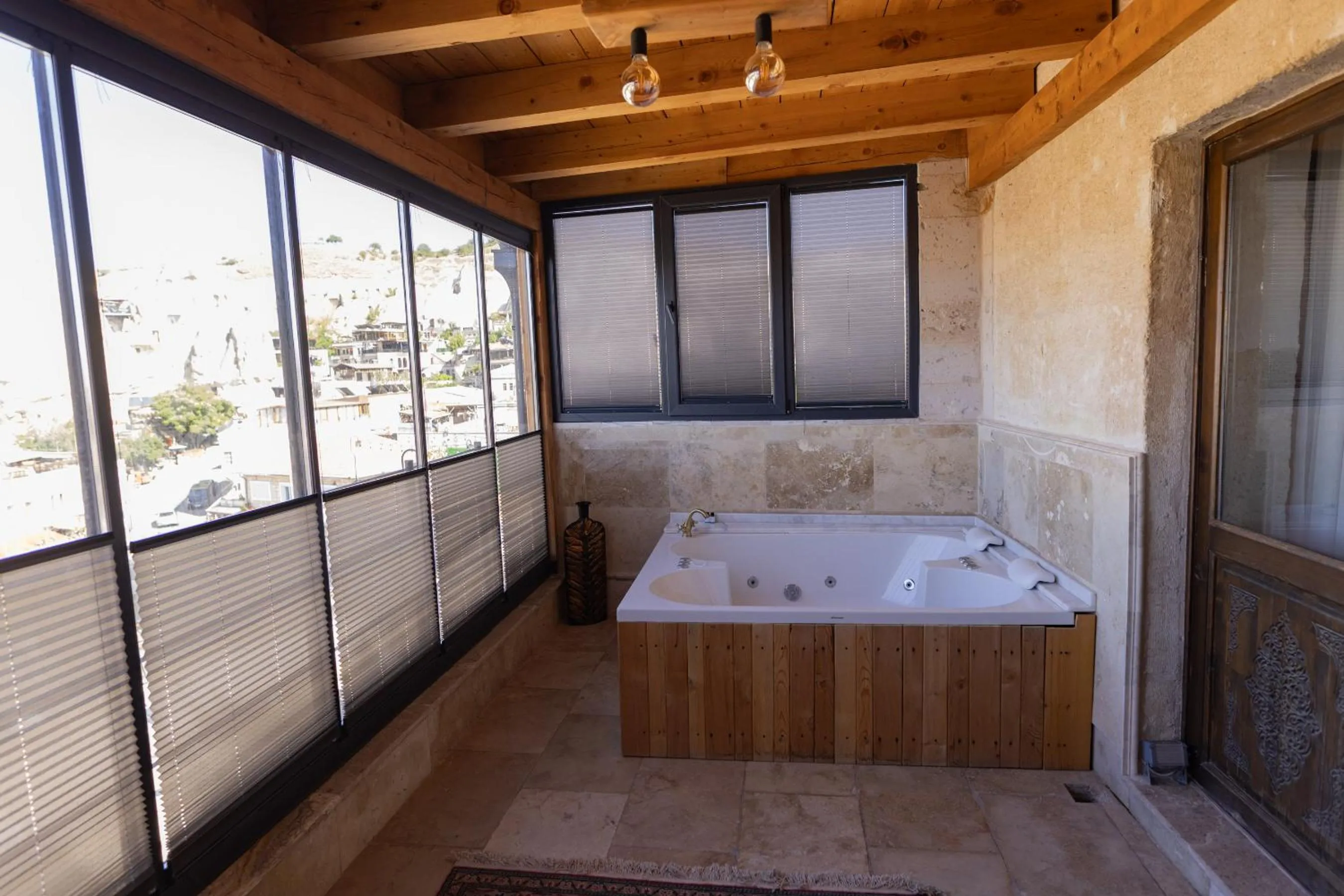 Balcony/Terrace in Peruna Cave