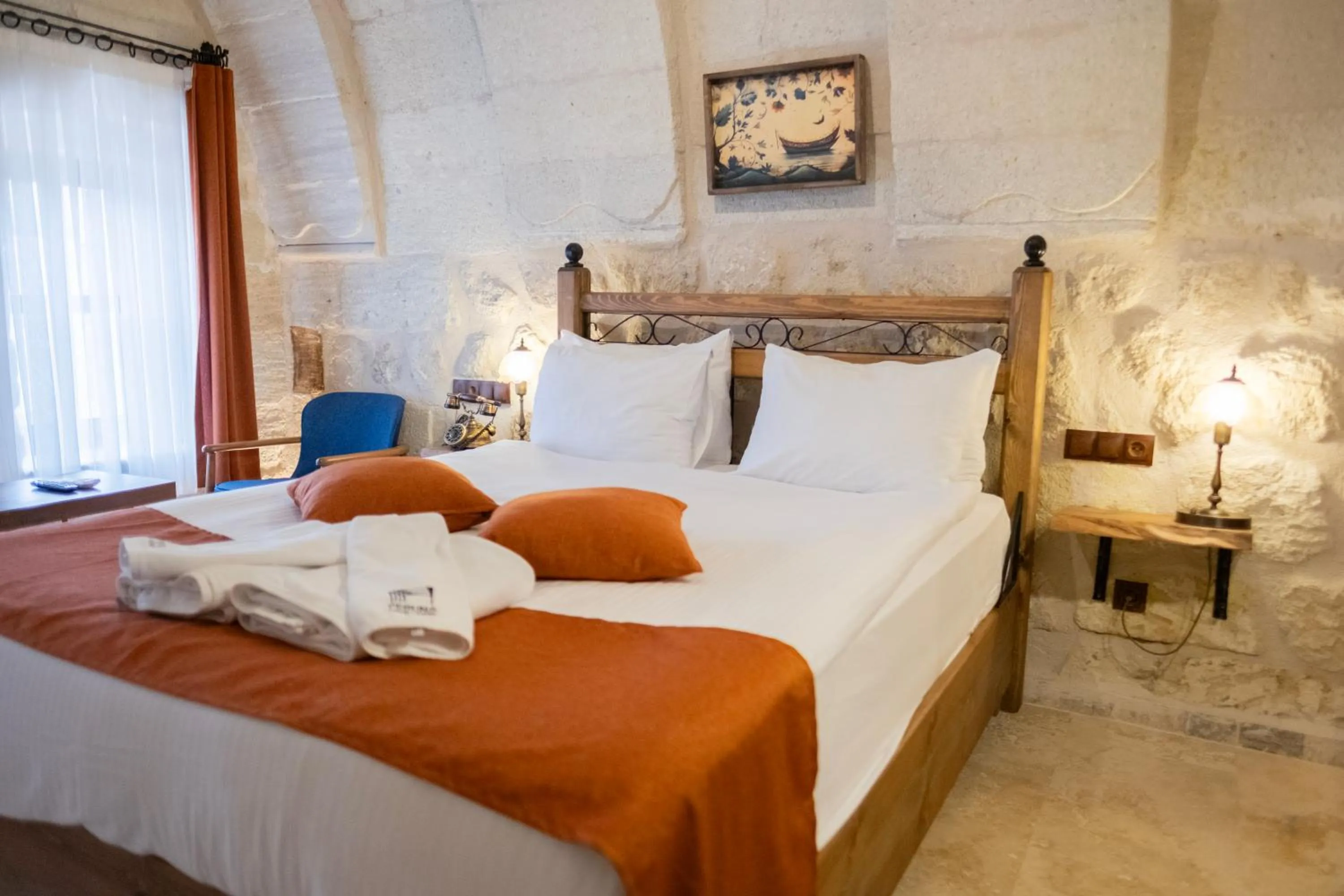 Bedroom, Bed in Peruna Cave