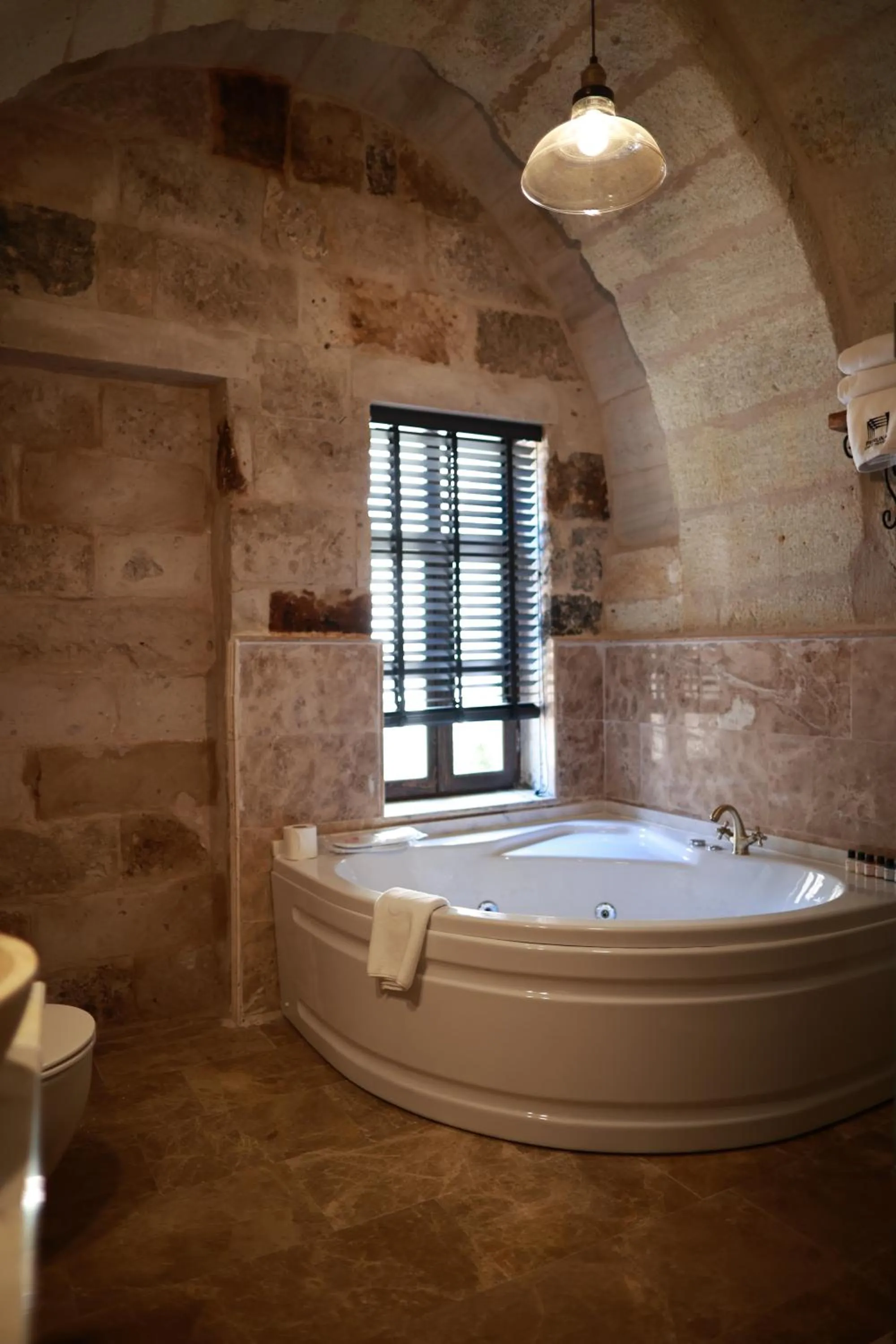 Bathroom in Peruna Cave