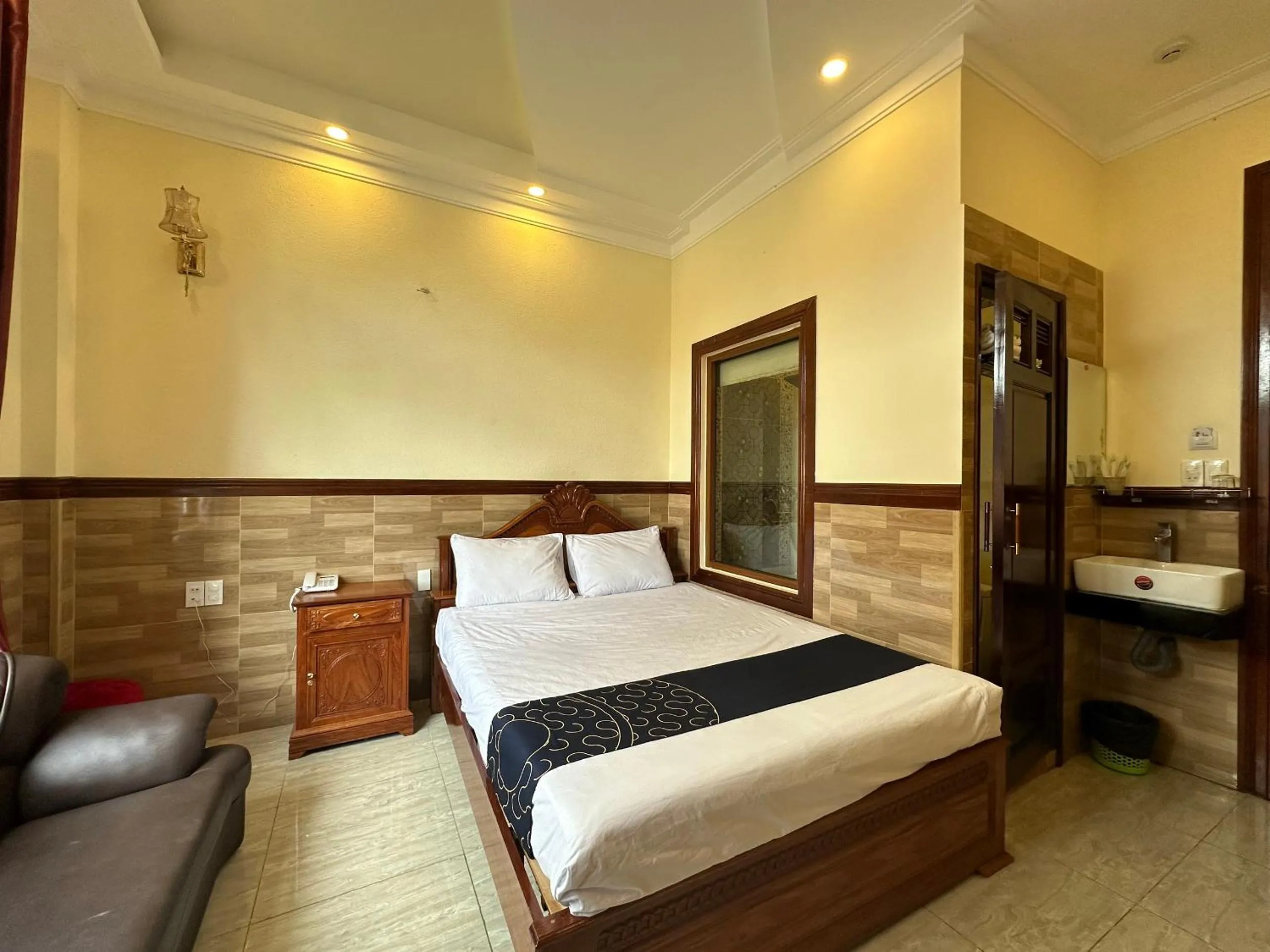 Bedroom in Capital O 1198 Dinh Loan Hotel