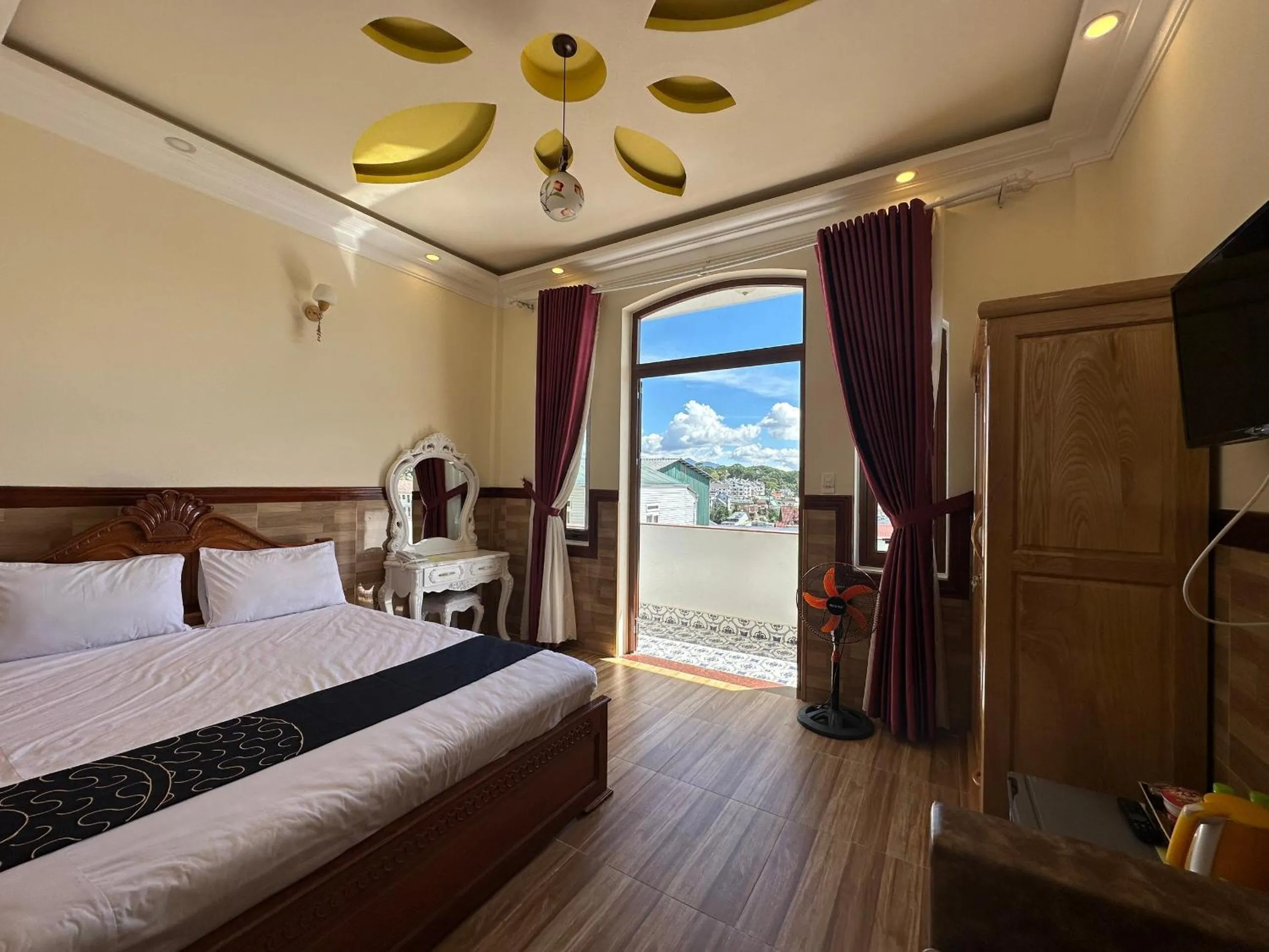 Bedroom in Capital O 1198 Dinh Loan Hotel