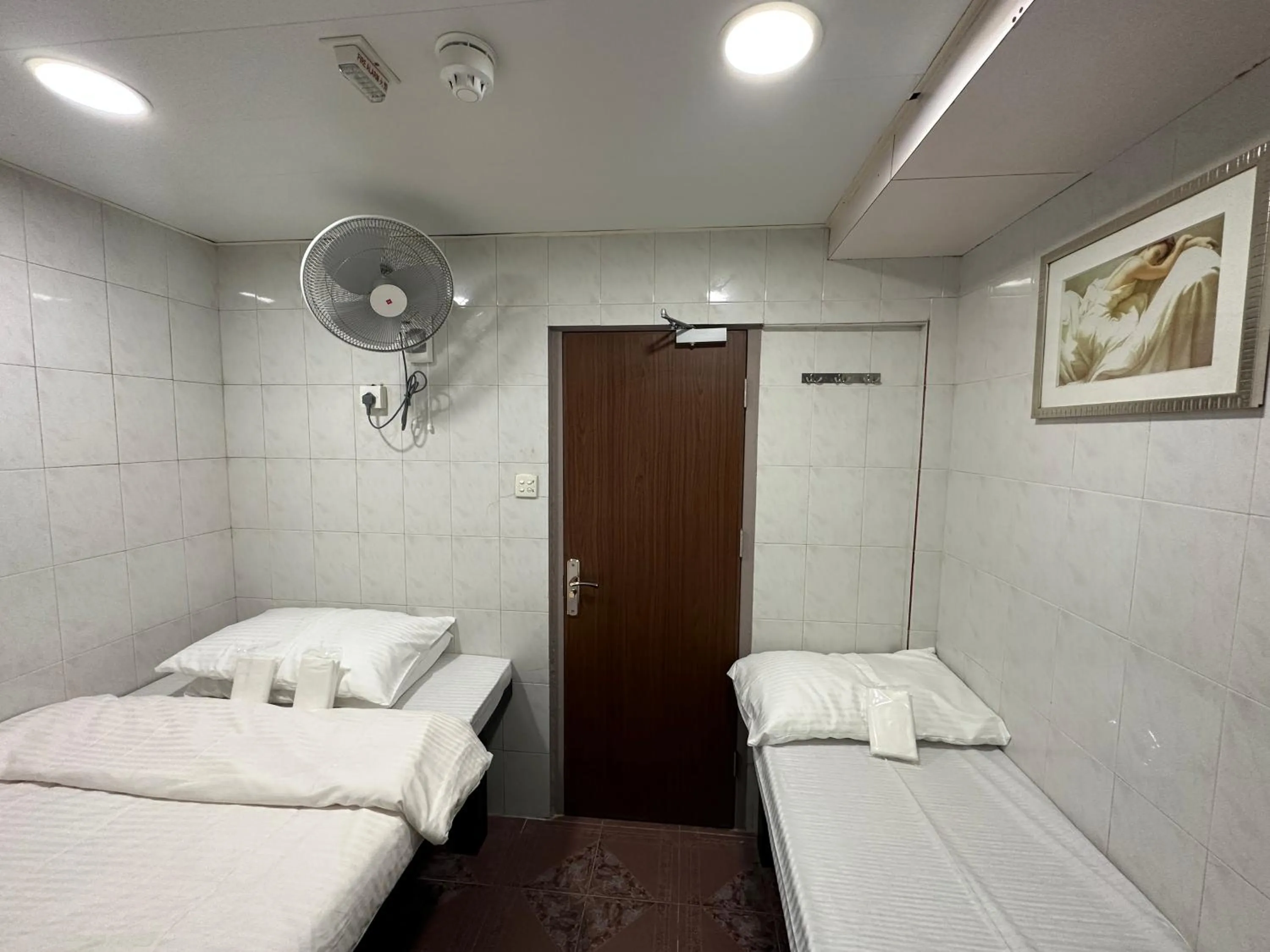 Photo of the whole room, Bed in Mandarin Guest House