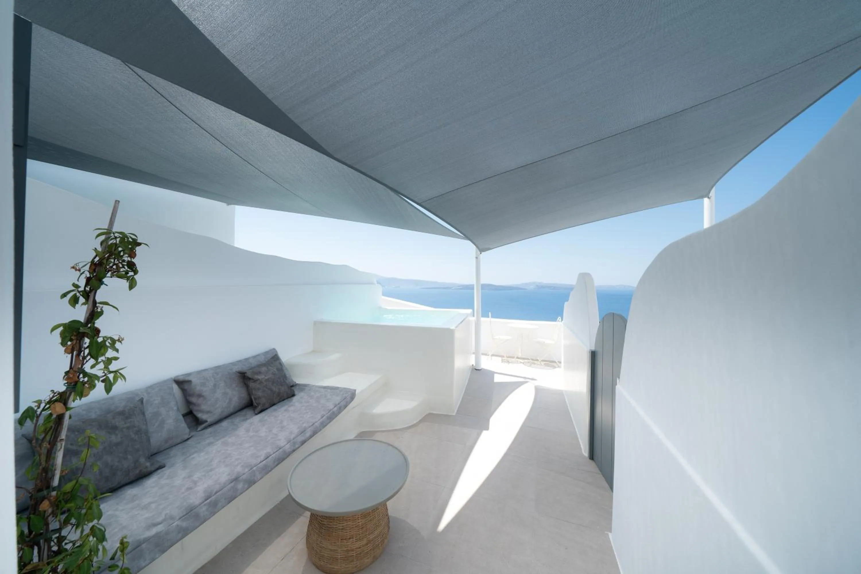 Hot Tub in Bligos Villas