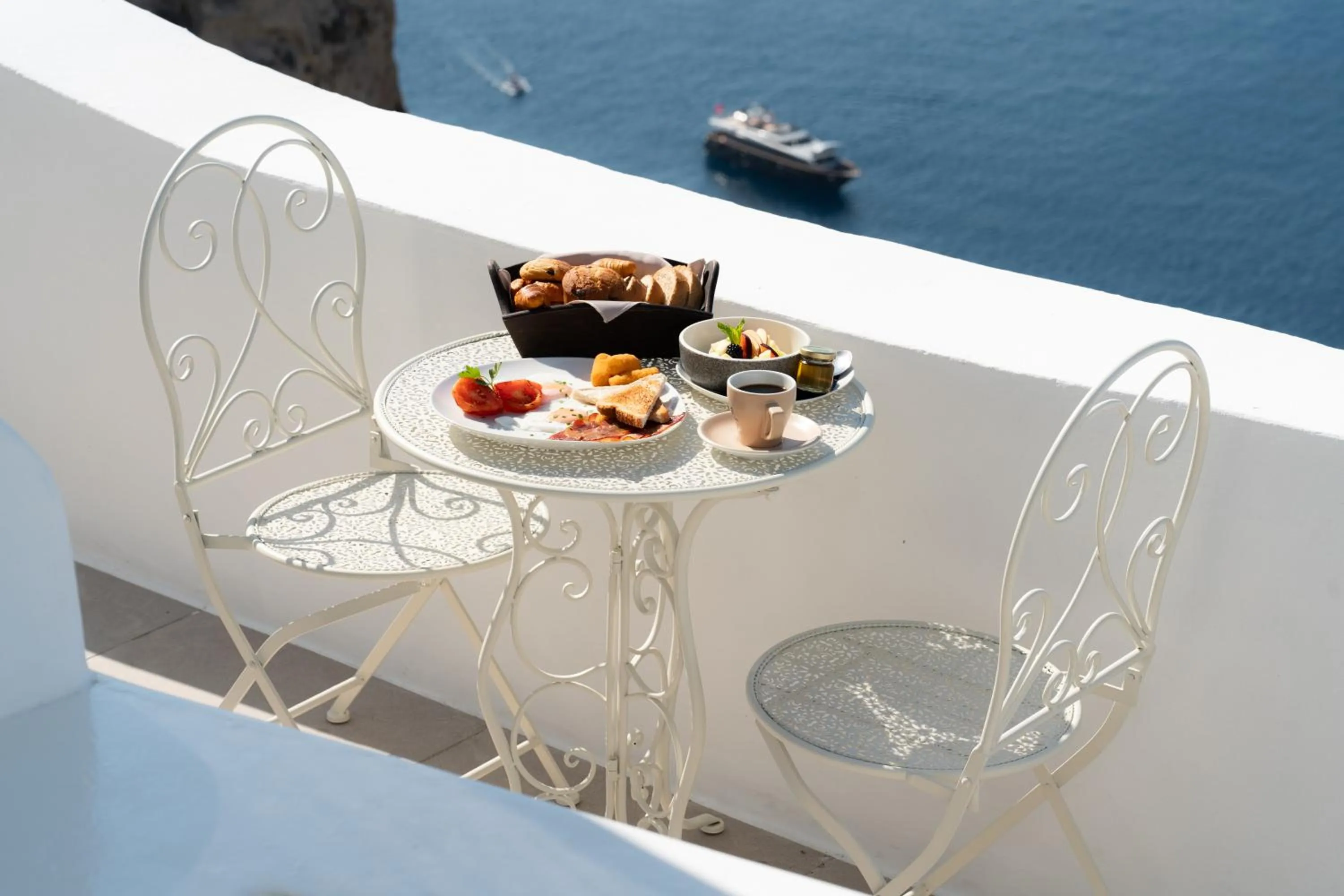 Natural landscape in Bligos Villas