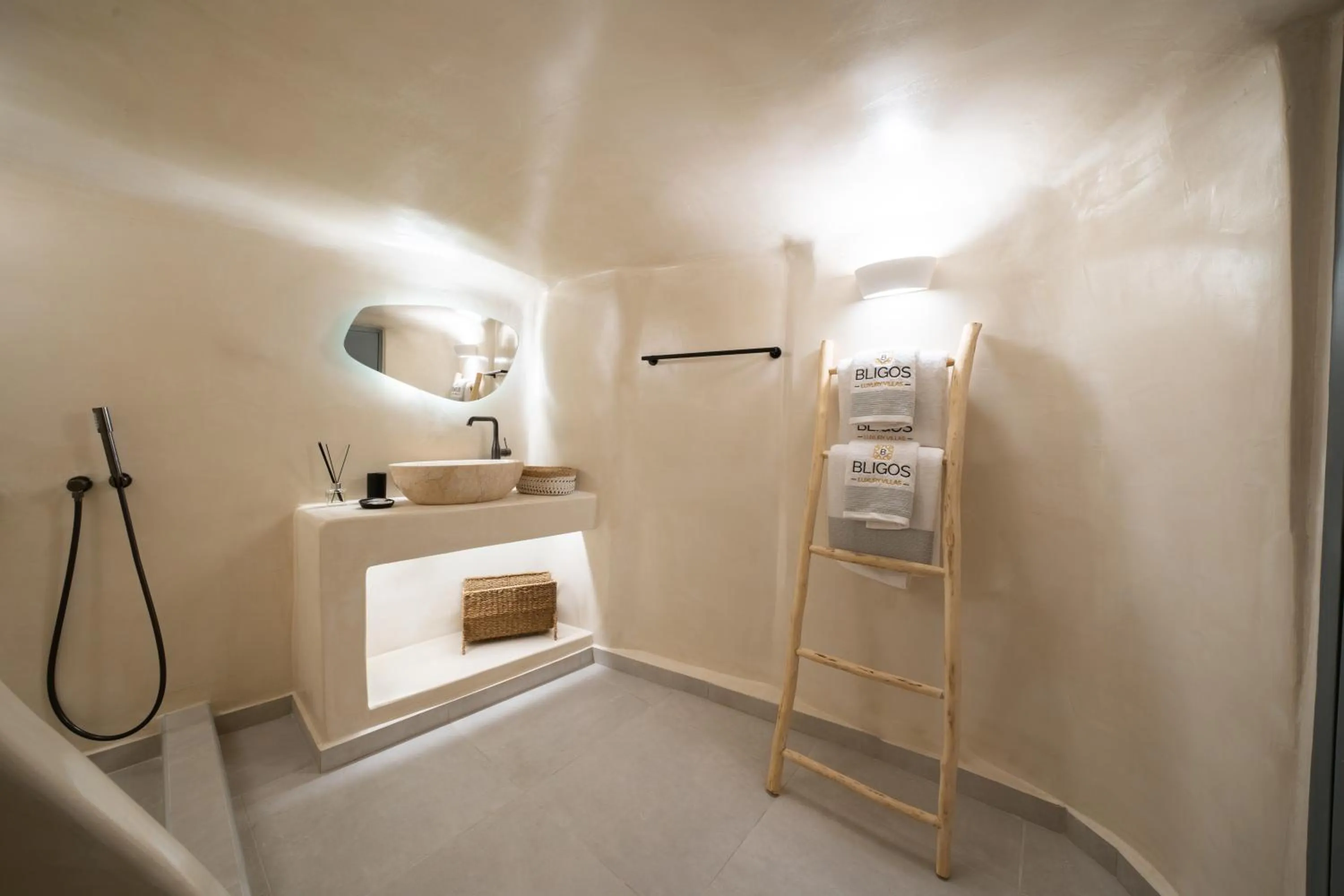 Bathroom in Bligos Villas