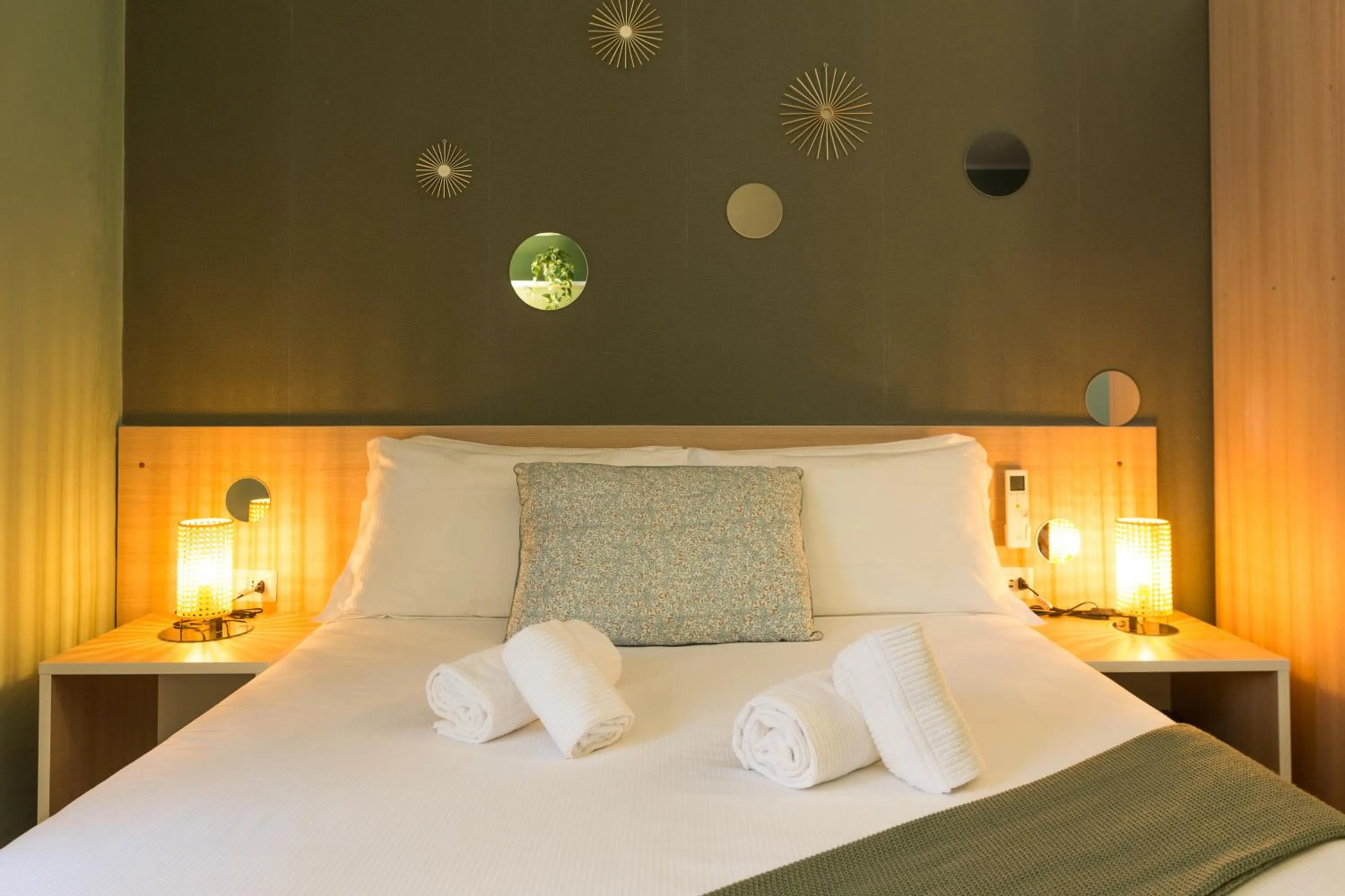 Bed in The Convo Lake Como