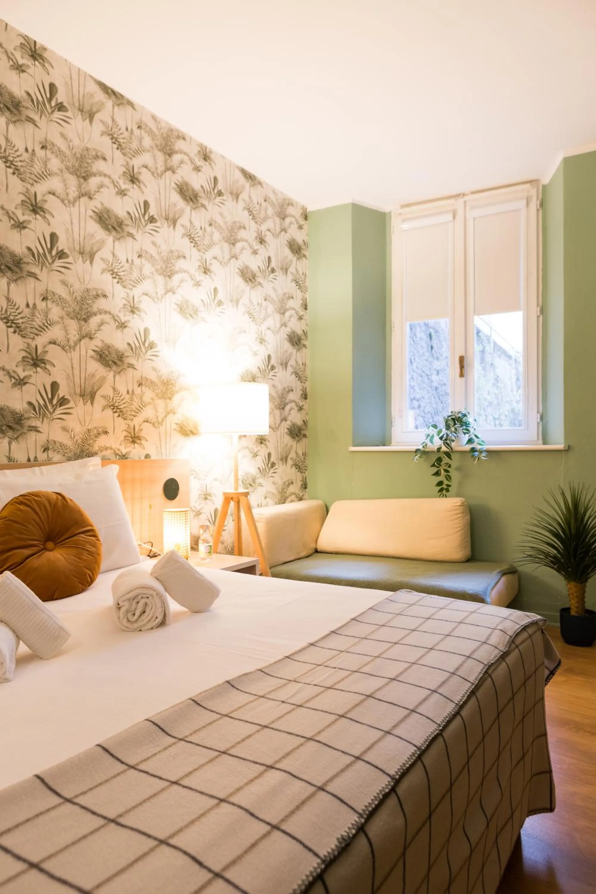 Bedroom, Bed in The Convo Lake Como