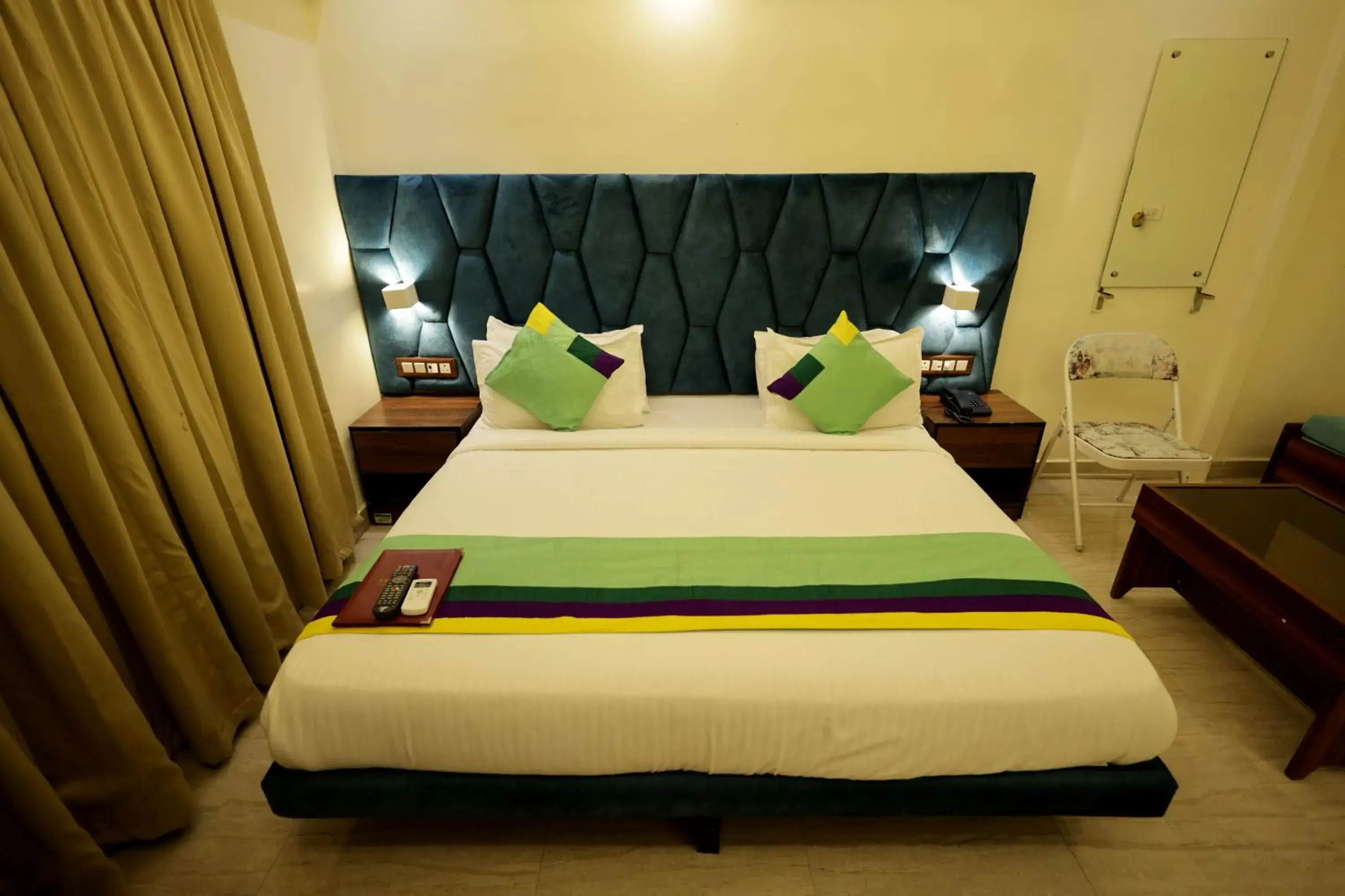 Bed in HOTEL GOLDEN TULIPZ Bed in HOTEL GOLDEN TULIPZ