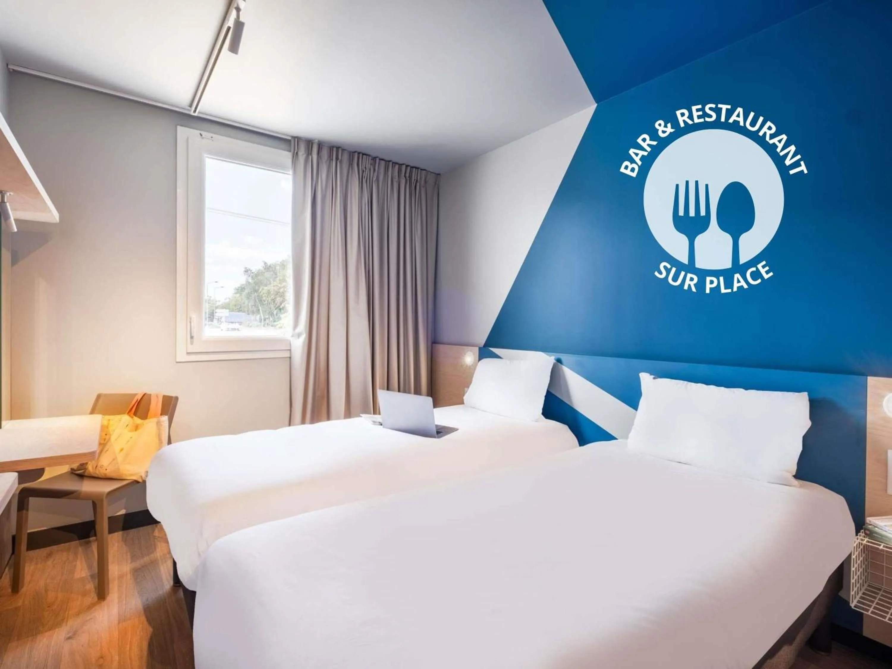 Property building, Bed in ibis budget Nantes Nord Treillières