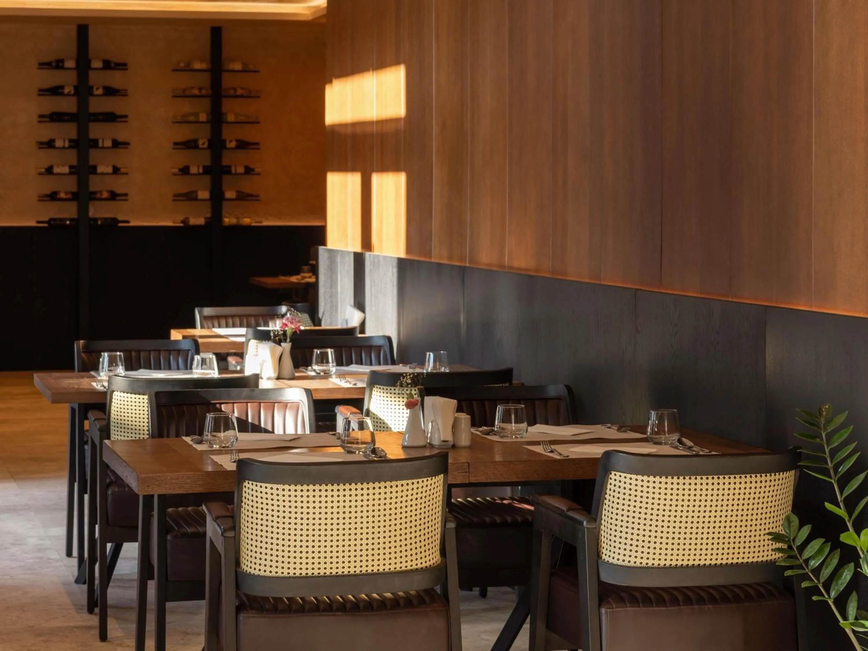 Restaurant/places to eat in Mercure Prishtina City