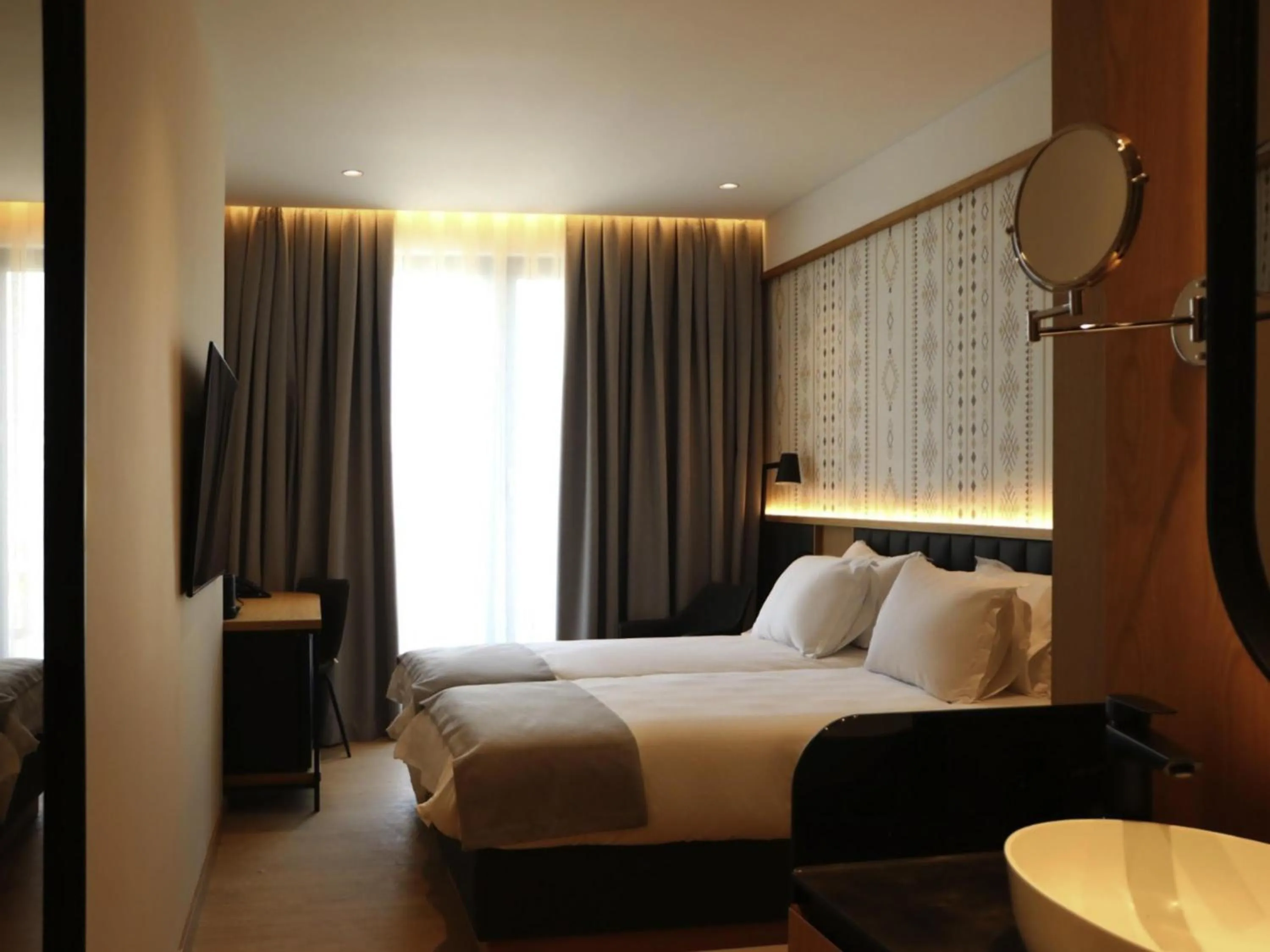 Bedroom, Bed in Mercure Prishtina City