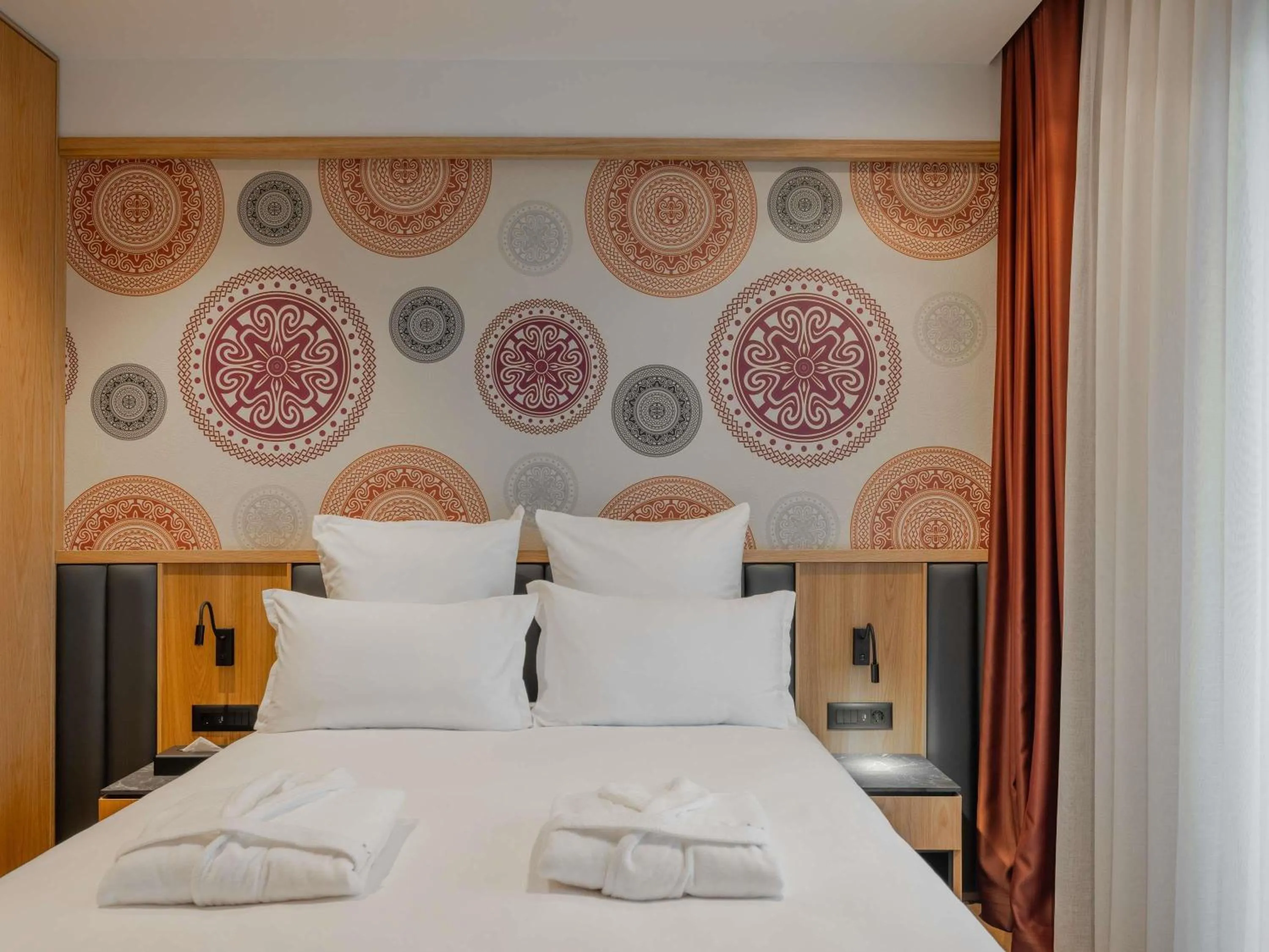 Bedroom, Bed in Mercure Prishtina City