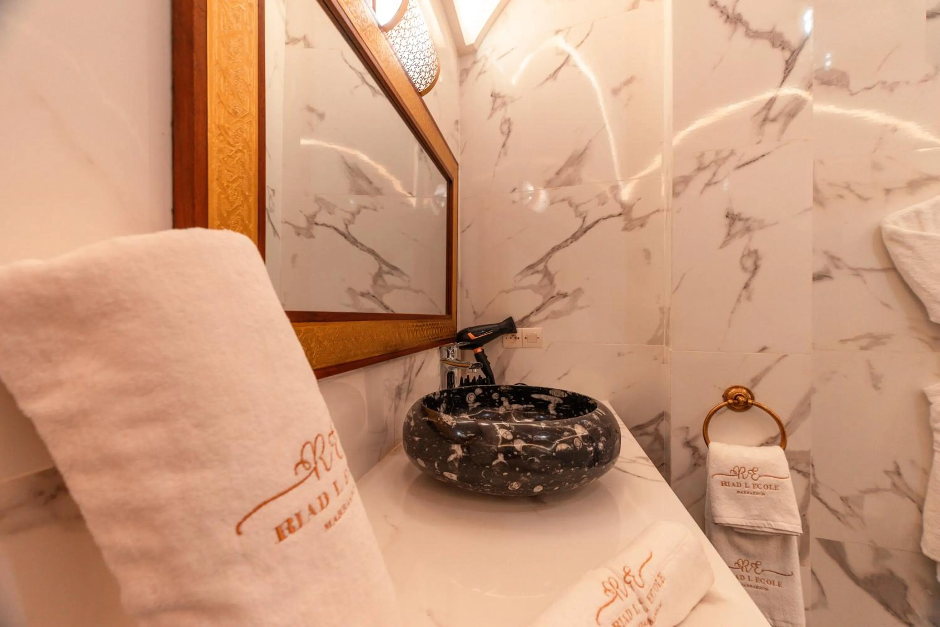 Bathroom in Riad L'ECOLE