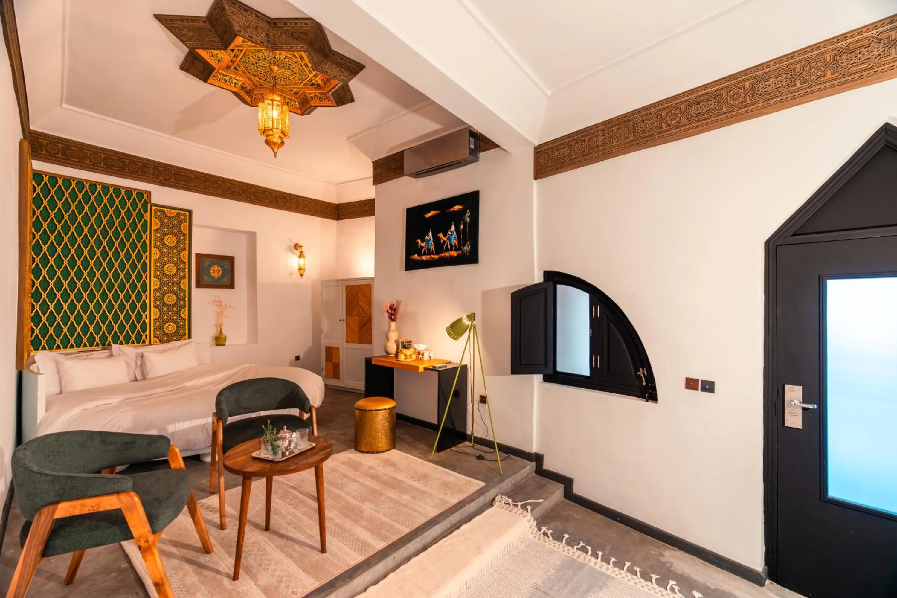 Bed in Riad L'ECOLE