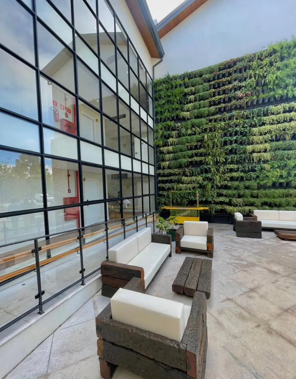 Property building in Quarto no Wanderlust Experience Hotel