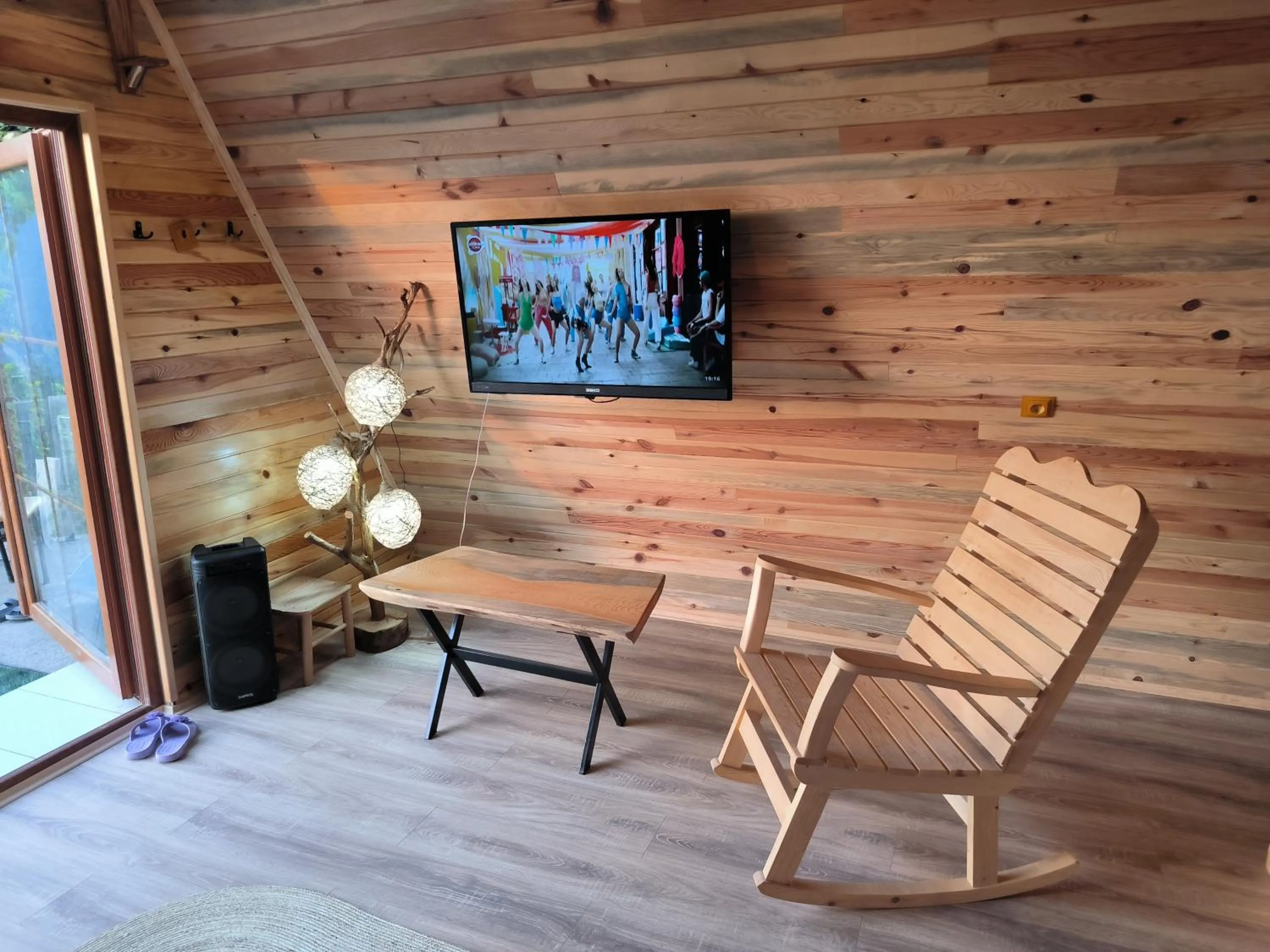 TV and multimedia in Neyla Suit Bungalow