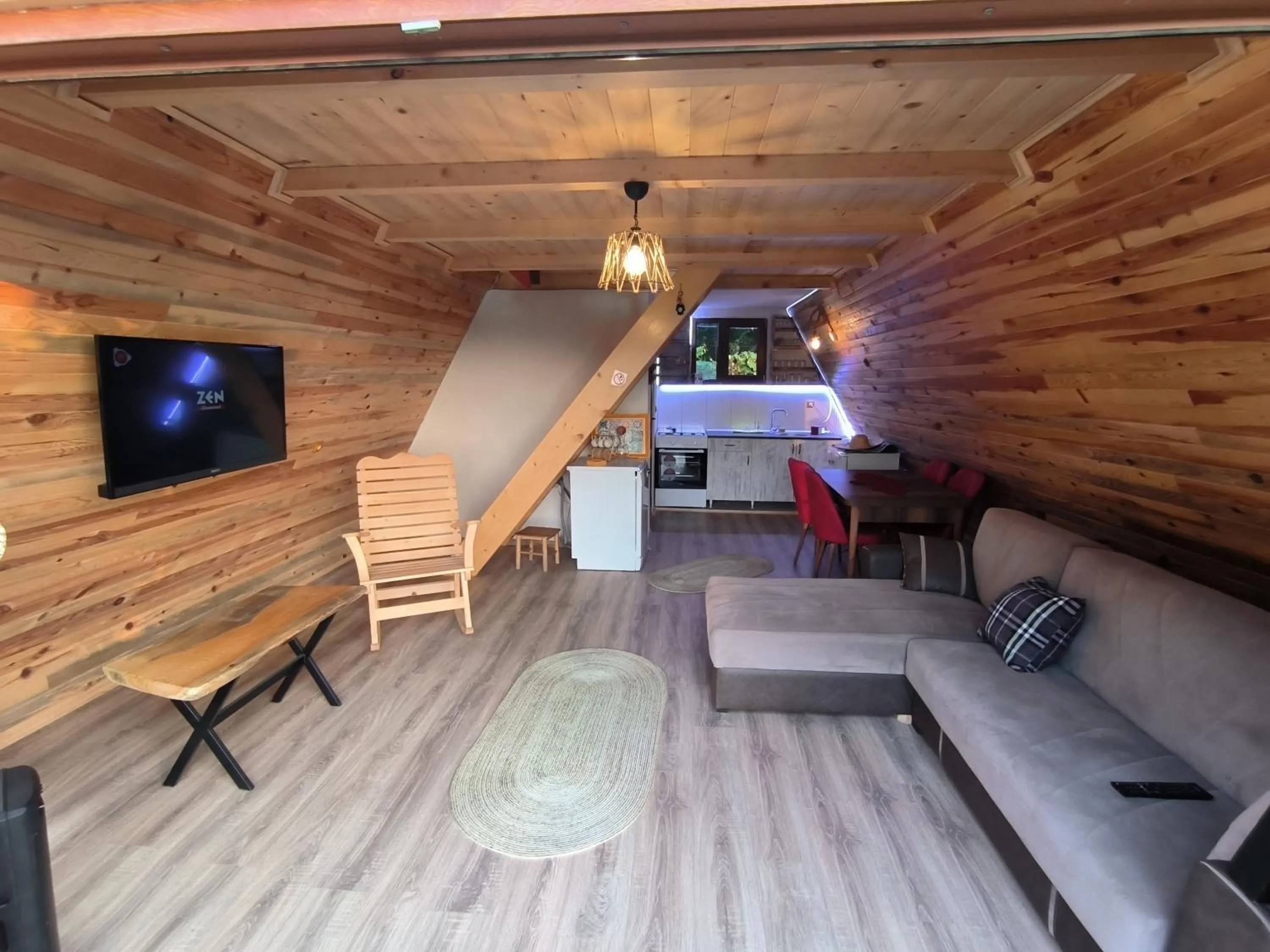 Communal lounge/ TV room in Neyla Suit Bungalow