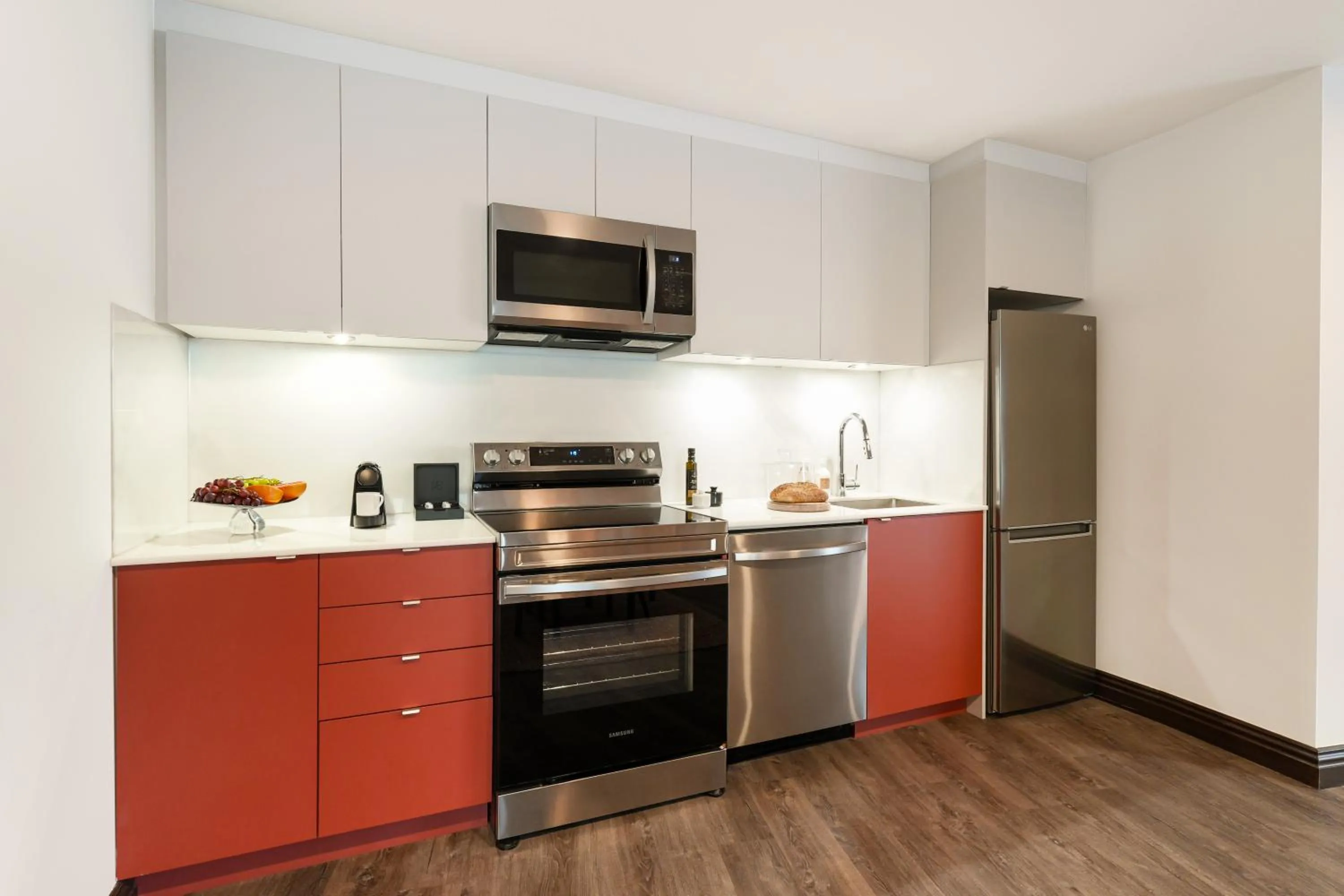 Kitchen or kitchenette in Bresoles Hotel