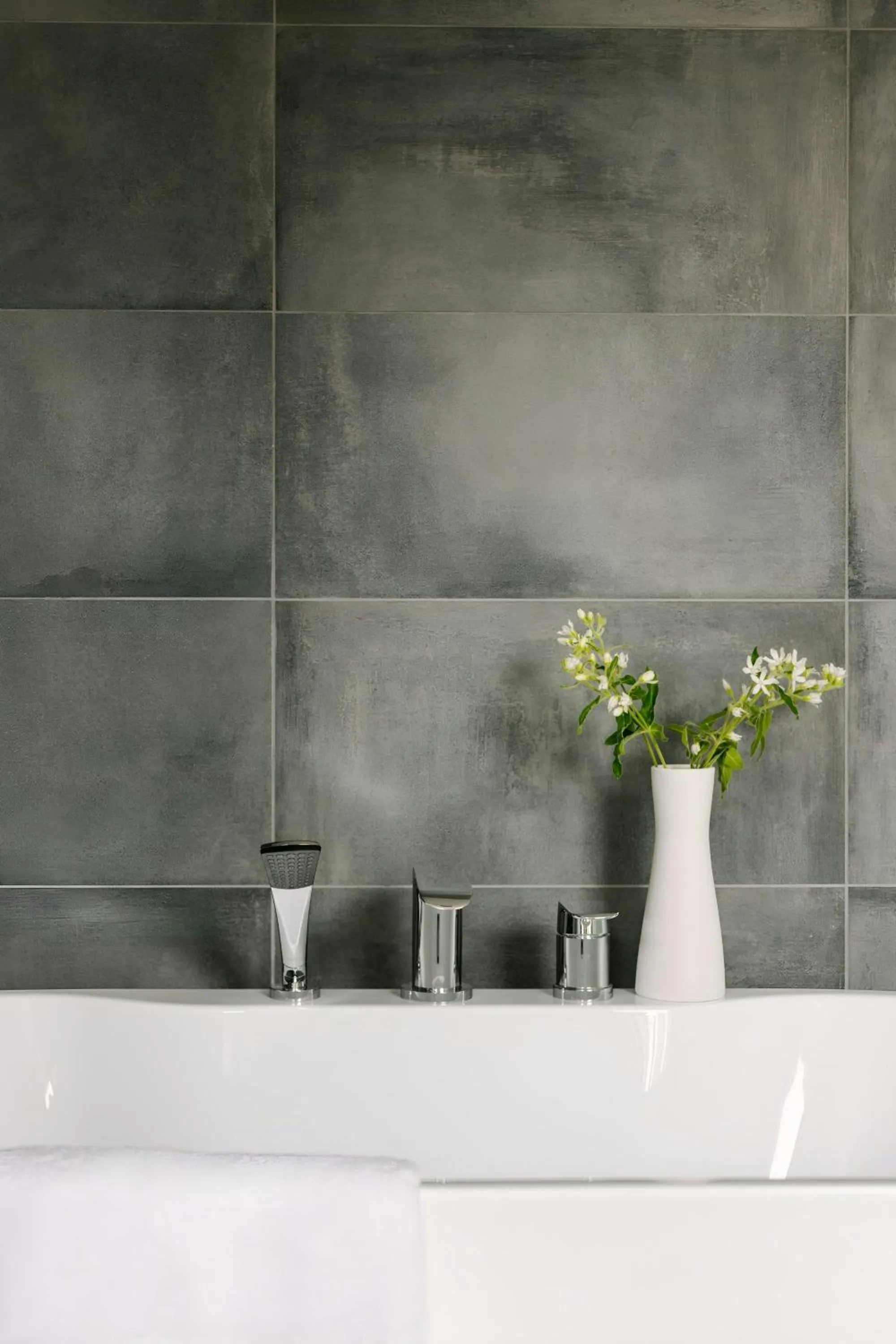 Bathroom in Sonder by Marriott Bonvoy Lambert Apartments Old Montreal