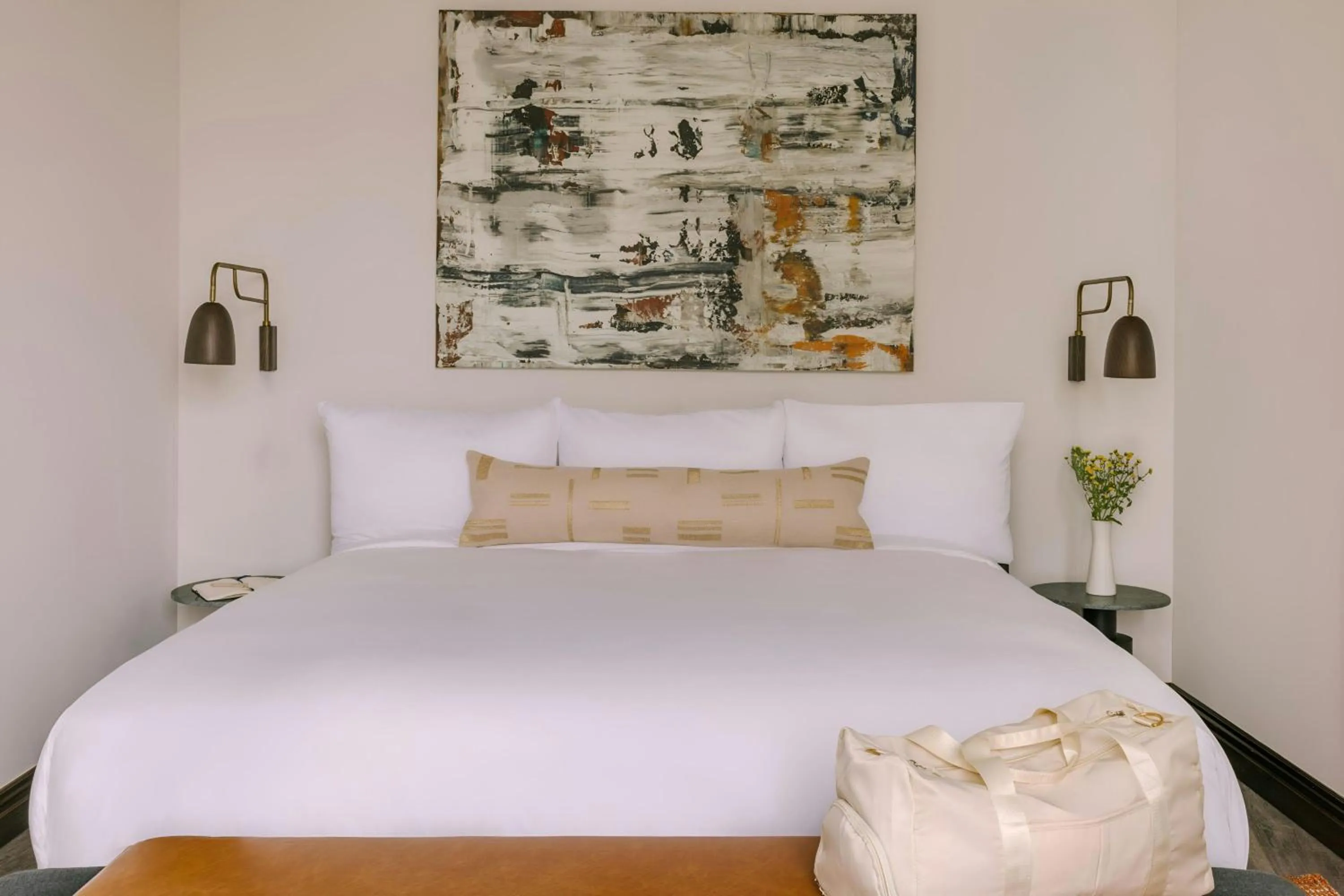 Bedroom, Bed in Sonder by Marriott Bonvoy Lambert Apartments Old Montreal