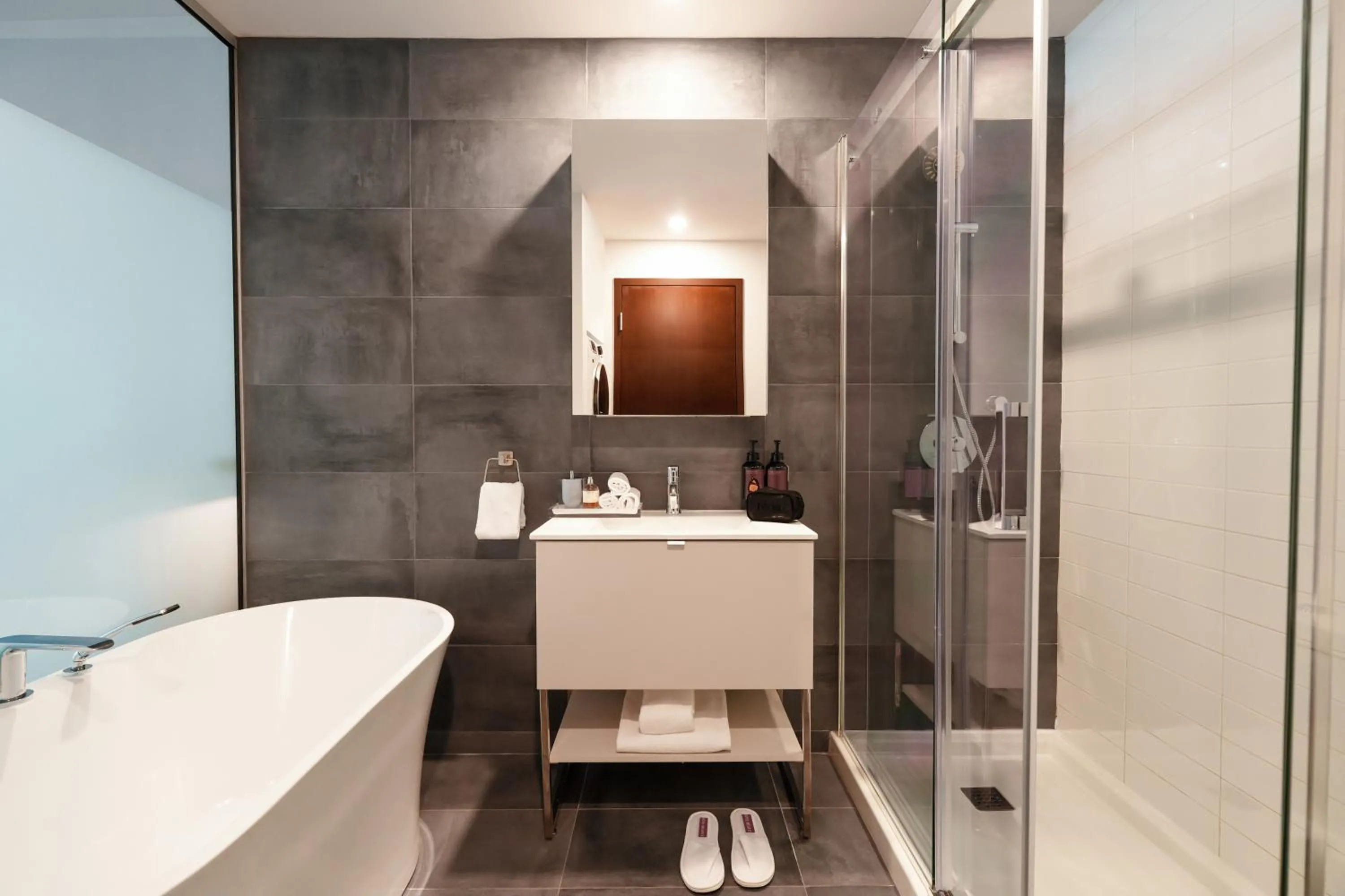 Shower in Bresoles Hotel