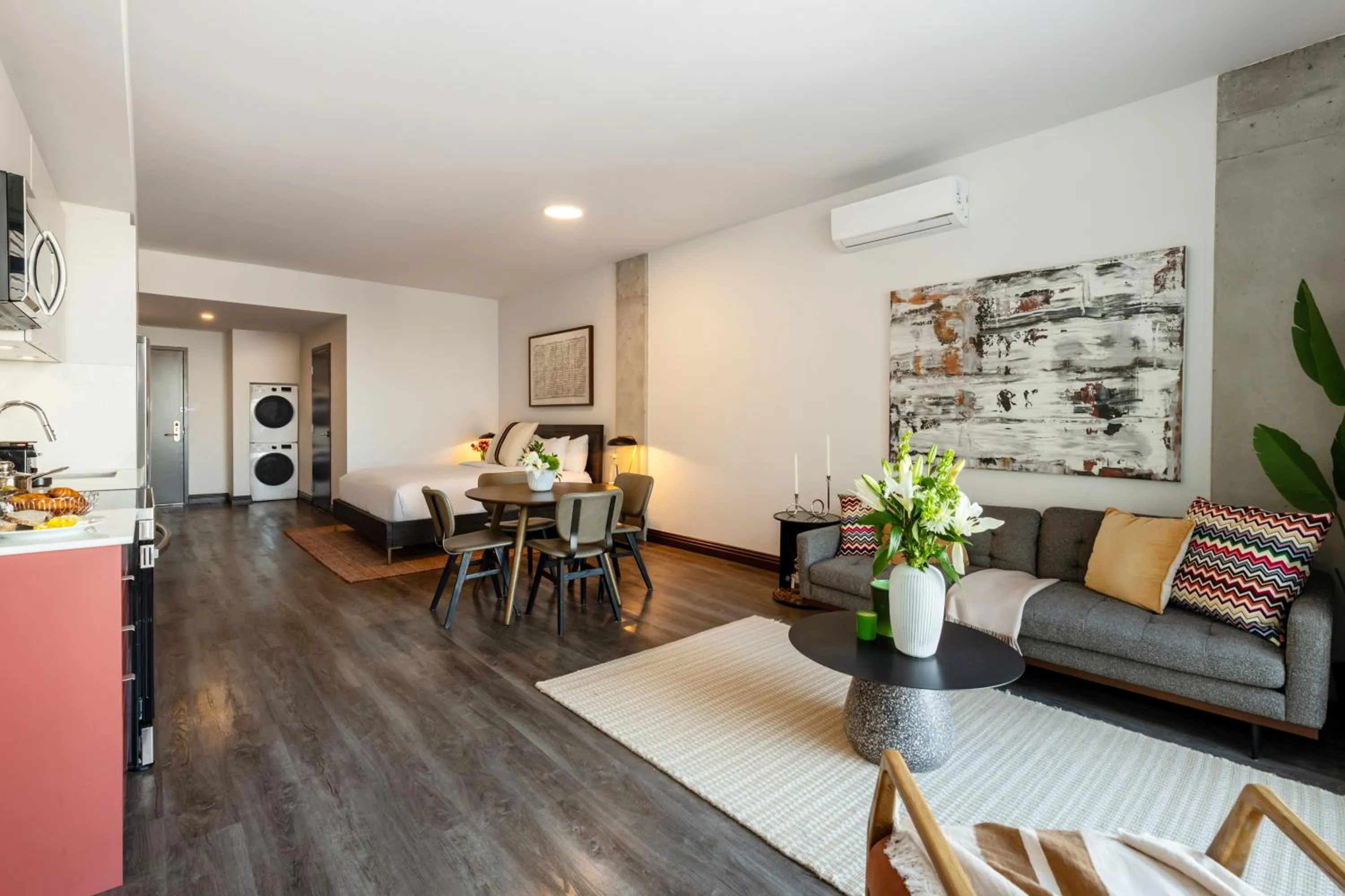 Living room in Bresoles Hotel
