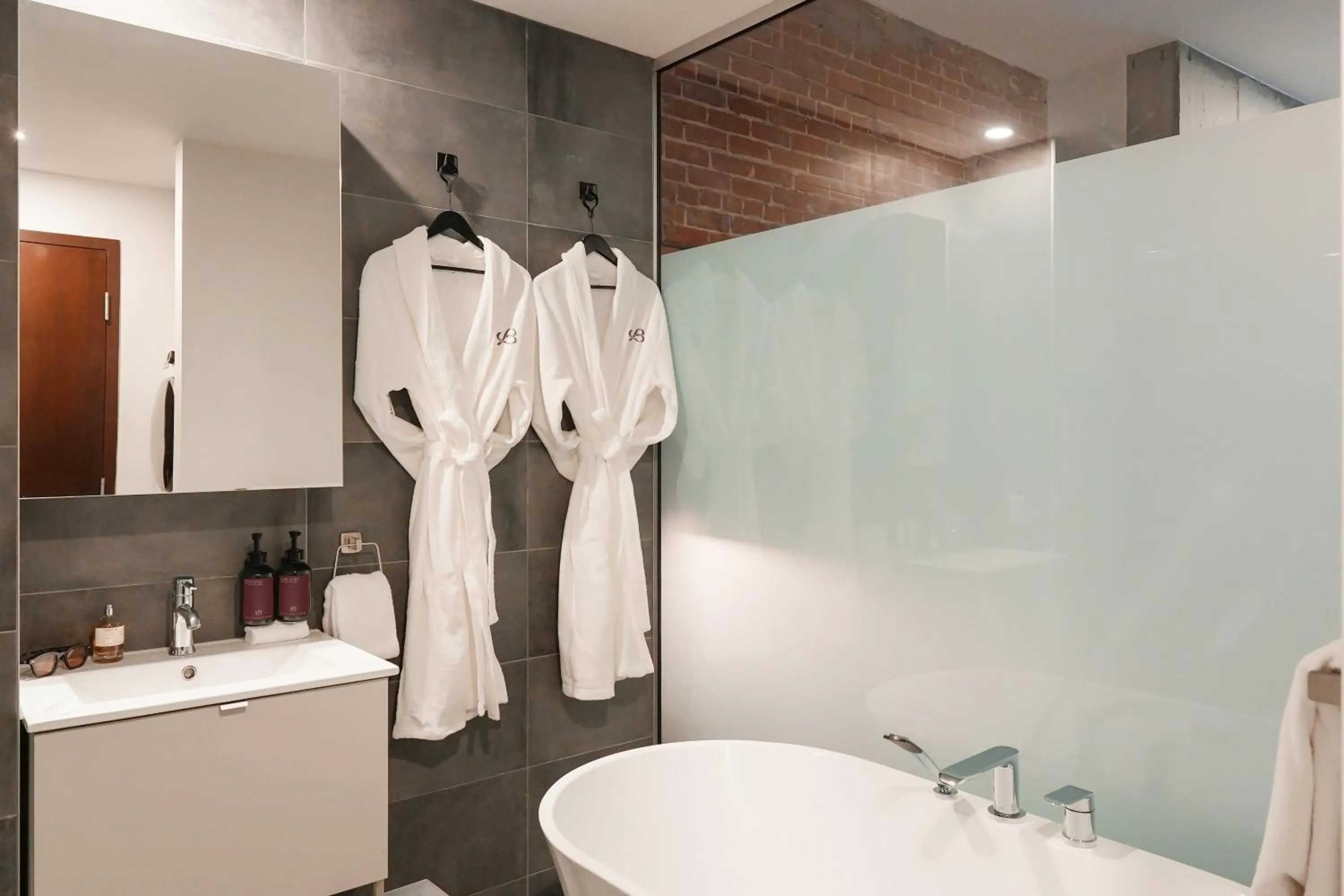 Bathroom in Bresoles Hotel