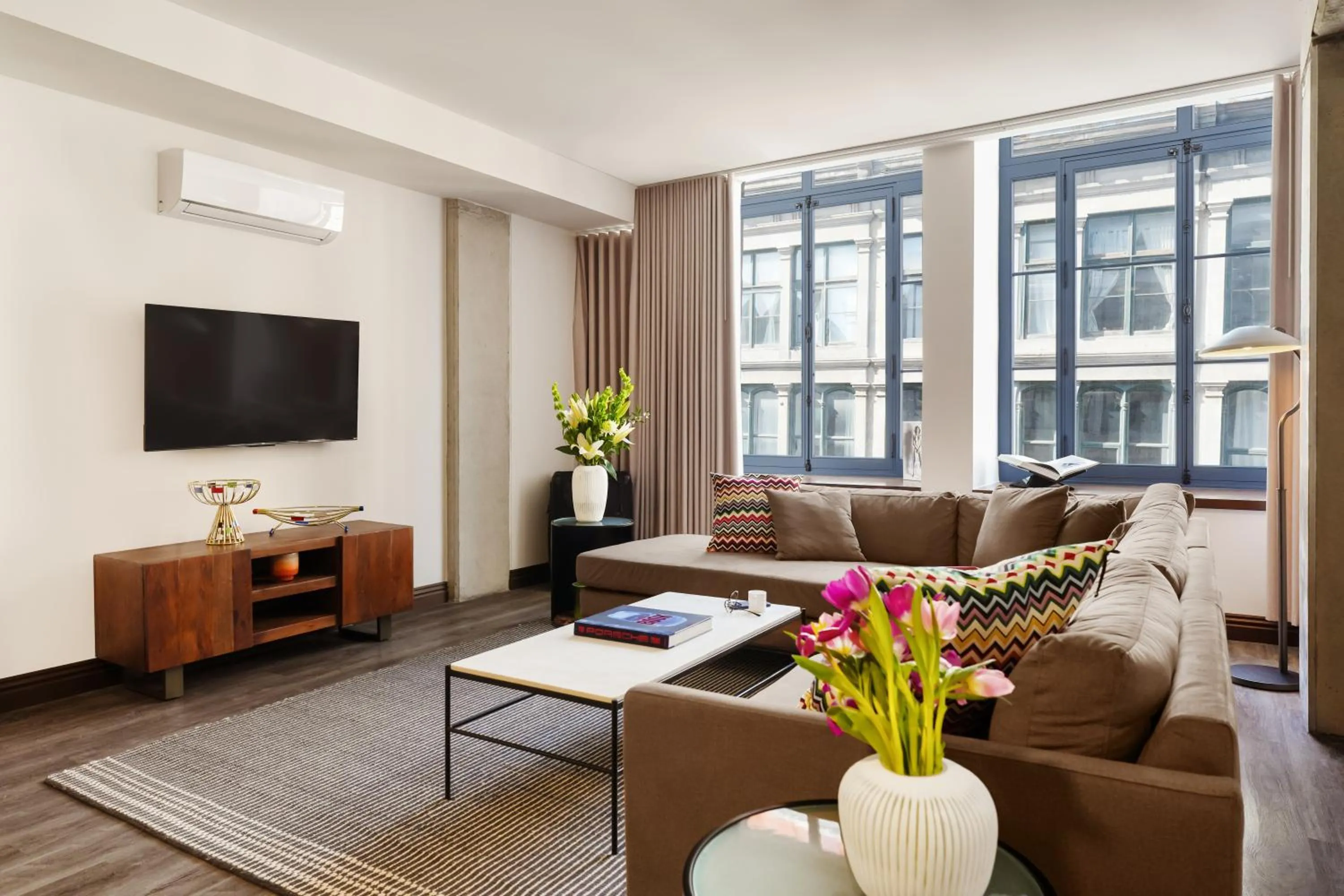 TV and multimedia in Bresoles Hotel