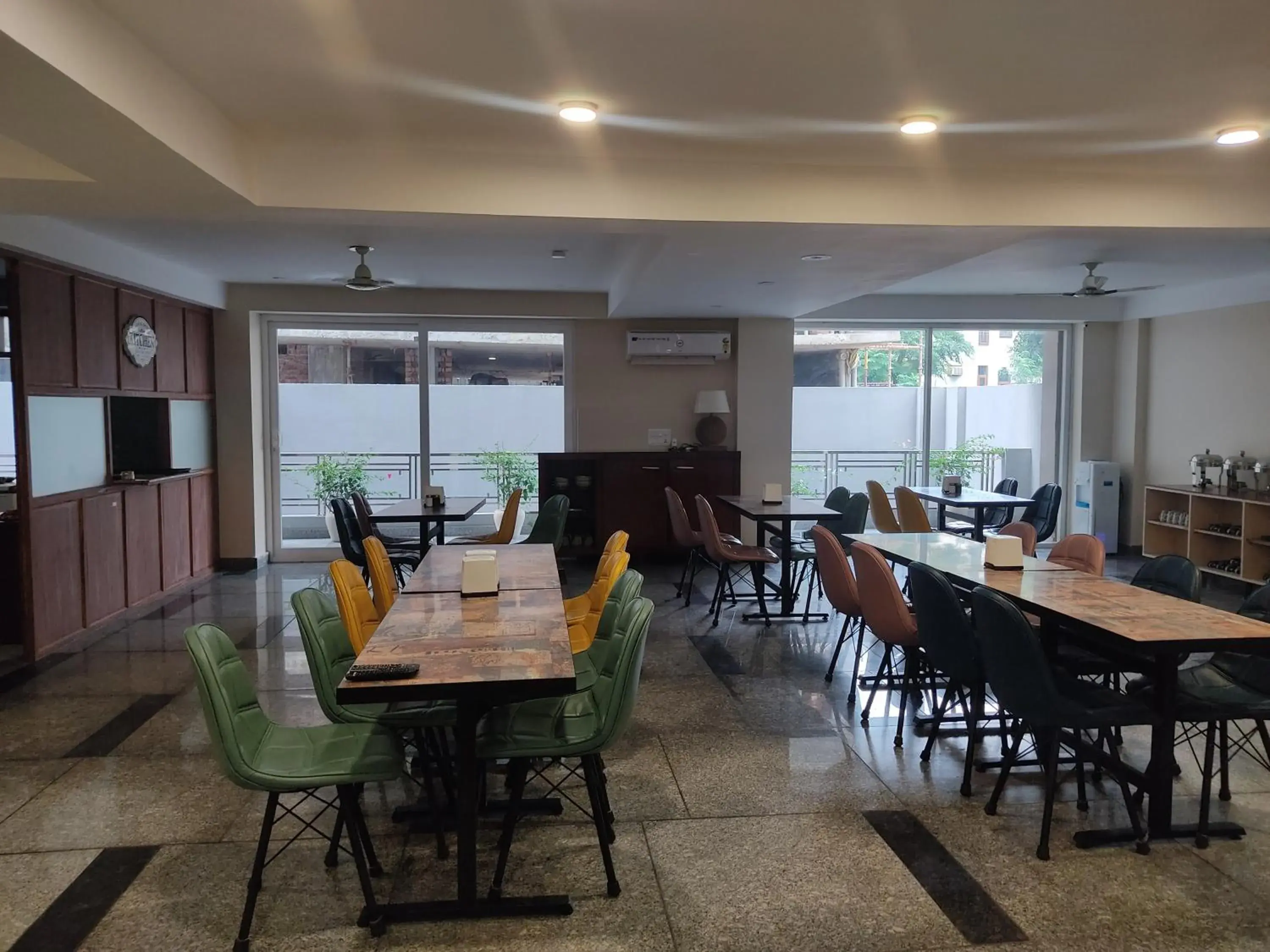 Restaurant/places to eat in Perch Arbor Cyber City Restaurant/places to eat in Perch Arbor Cyber City