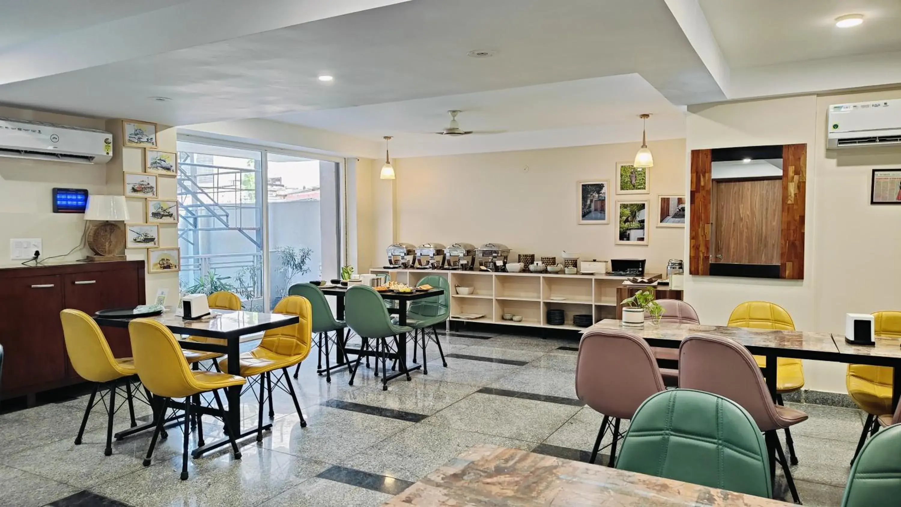 Restaurant/places to eat in Perch Arbor Cyber City Restaurant/places to eat in Perch Arbor Cyber City