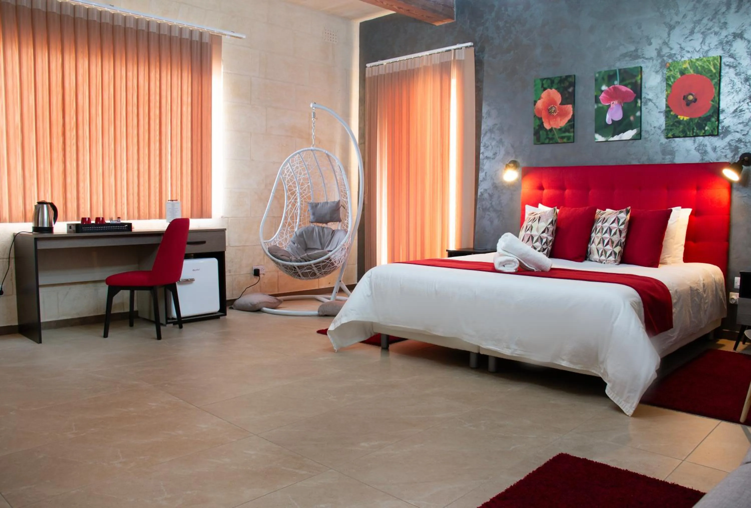Bed in Sea Holly Gozo