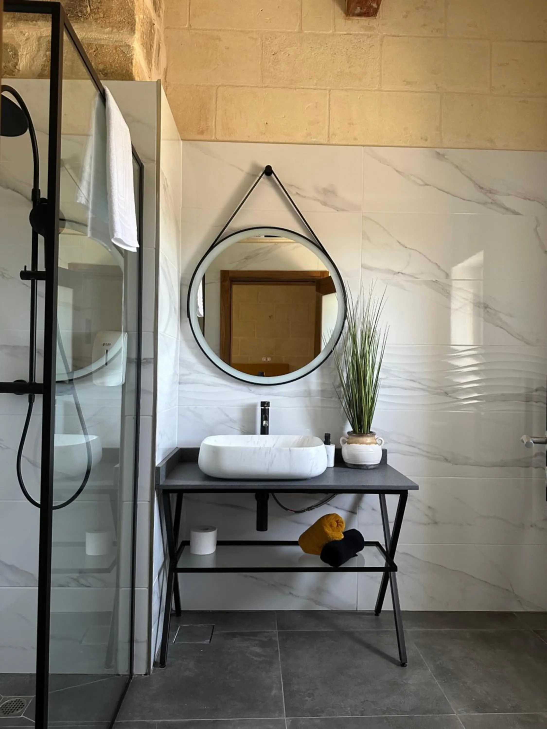 Shower in Sea Holly Gozo