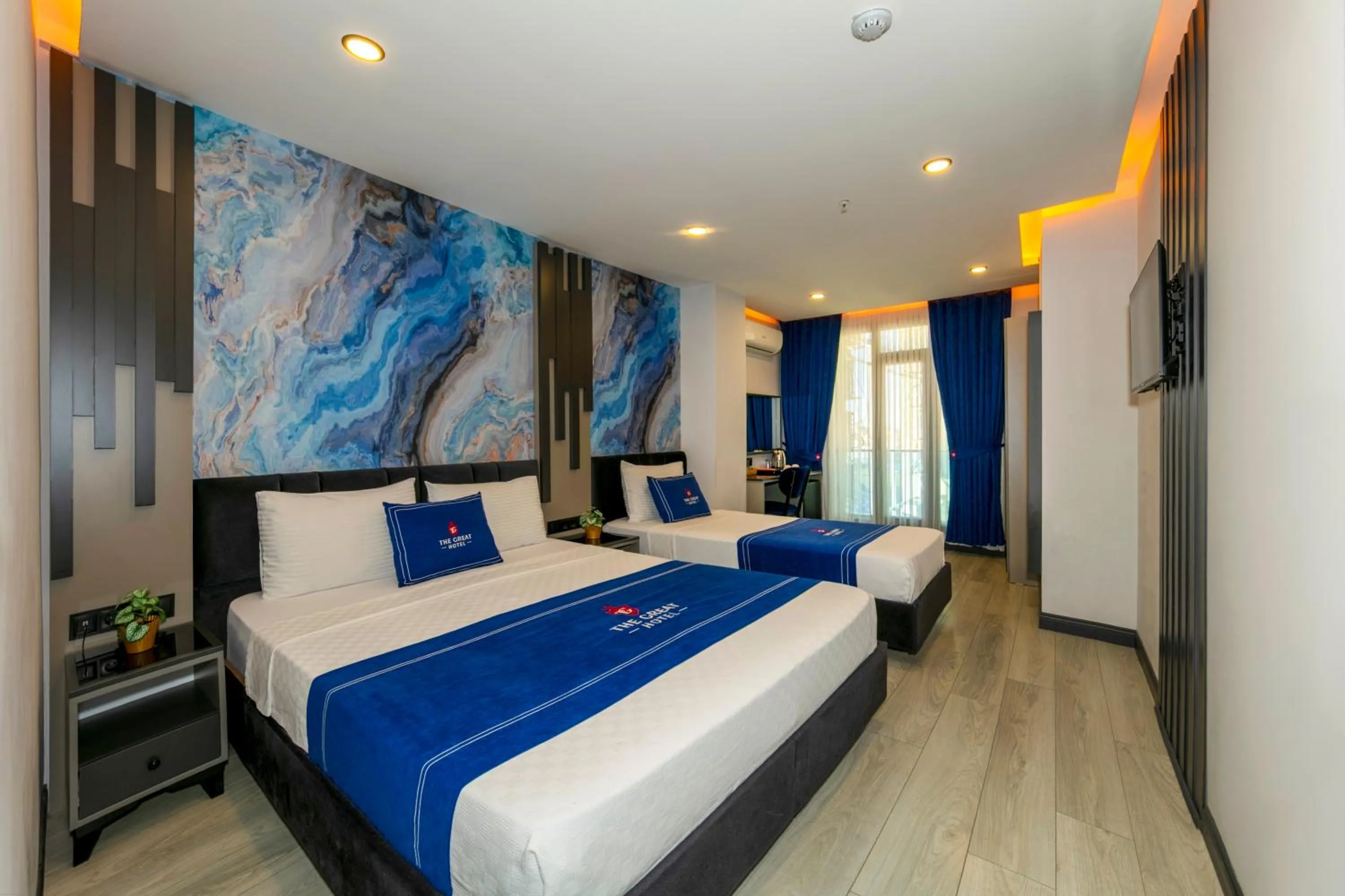 Bed in The Great Airport Hotel & Restaurant