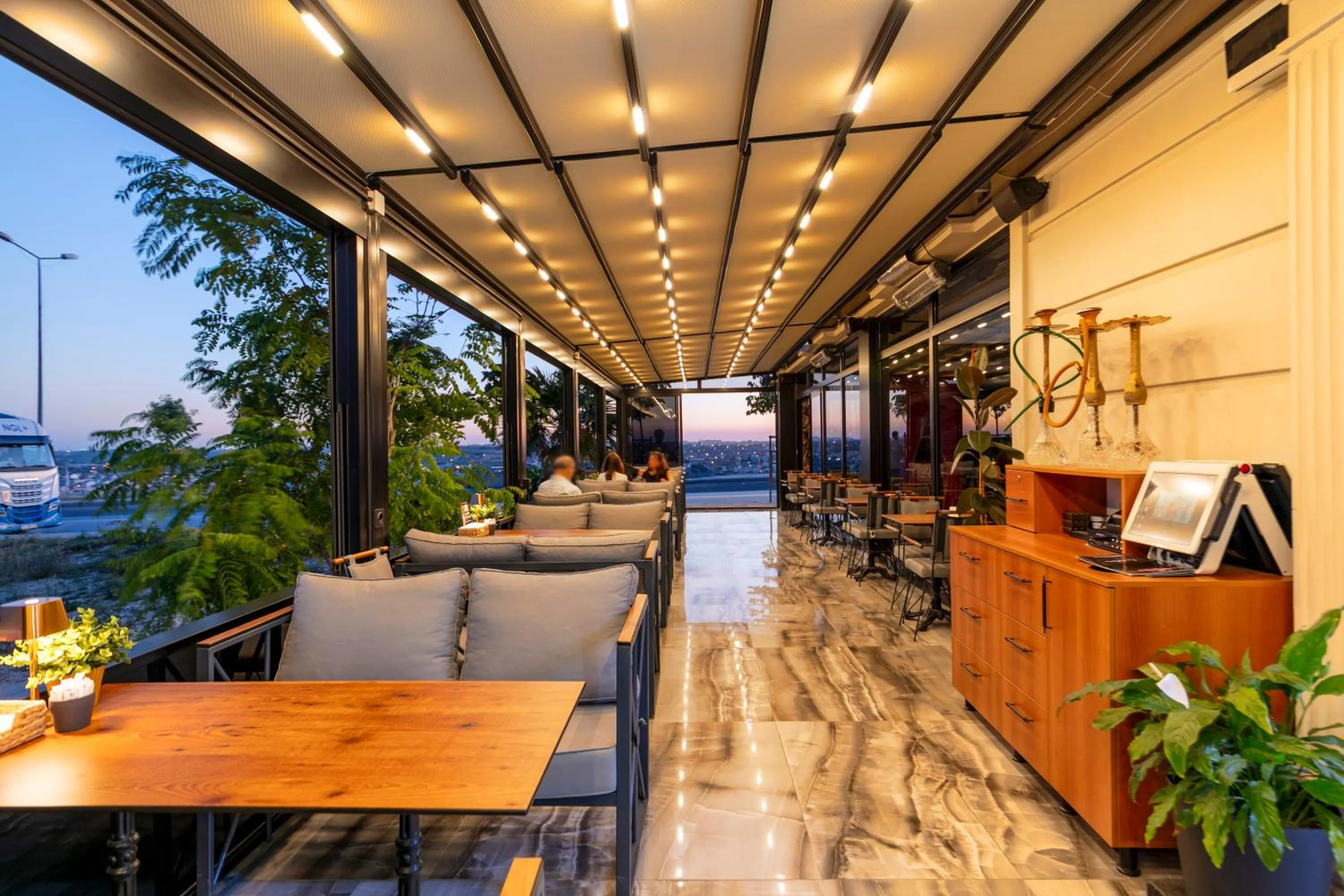 Restaurant/places to eat in The Great Airport Hotel & Restaurant