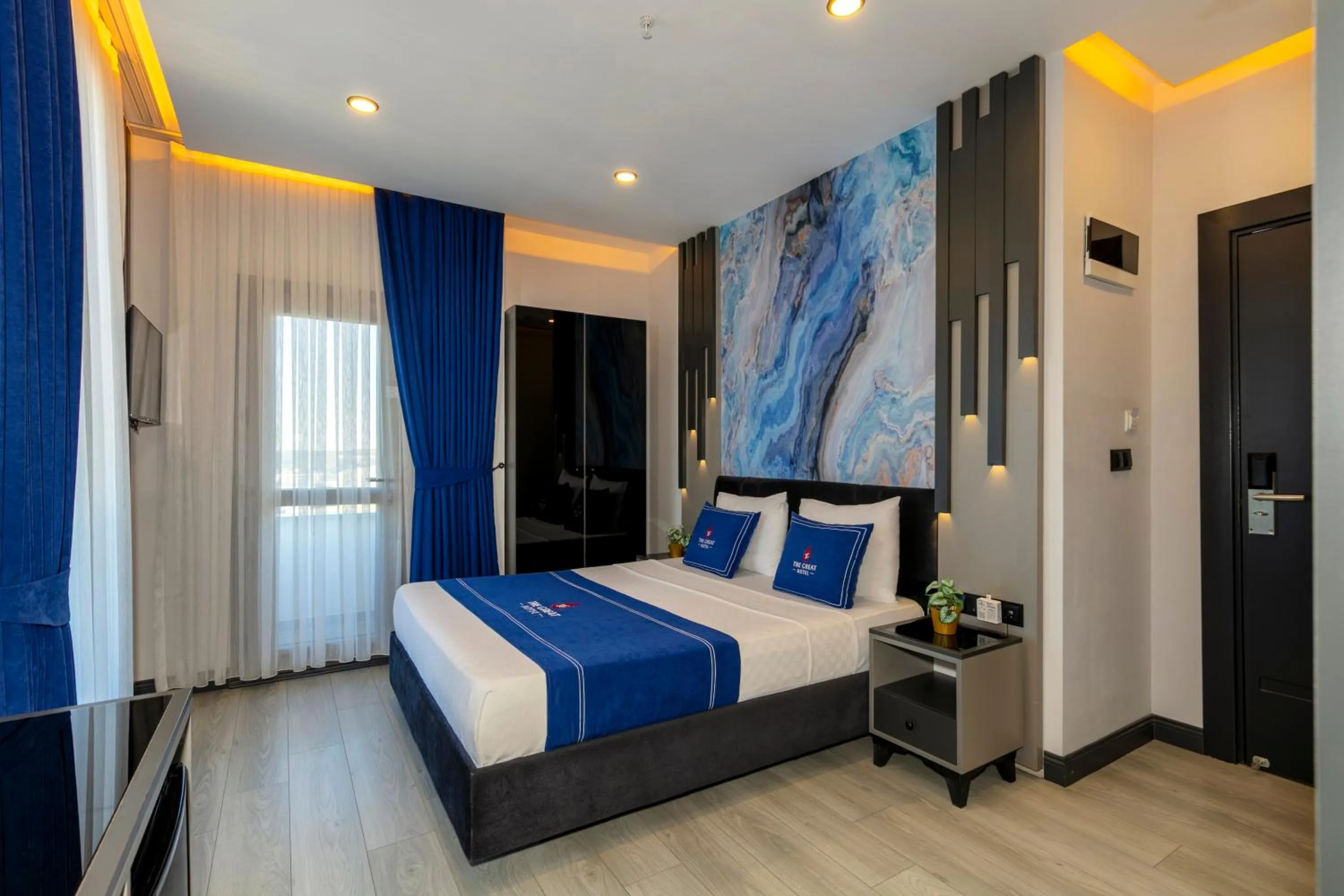 Bed in The Great Airport Hotel & Restaurant