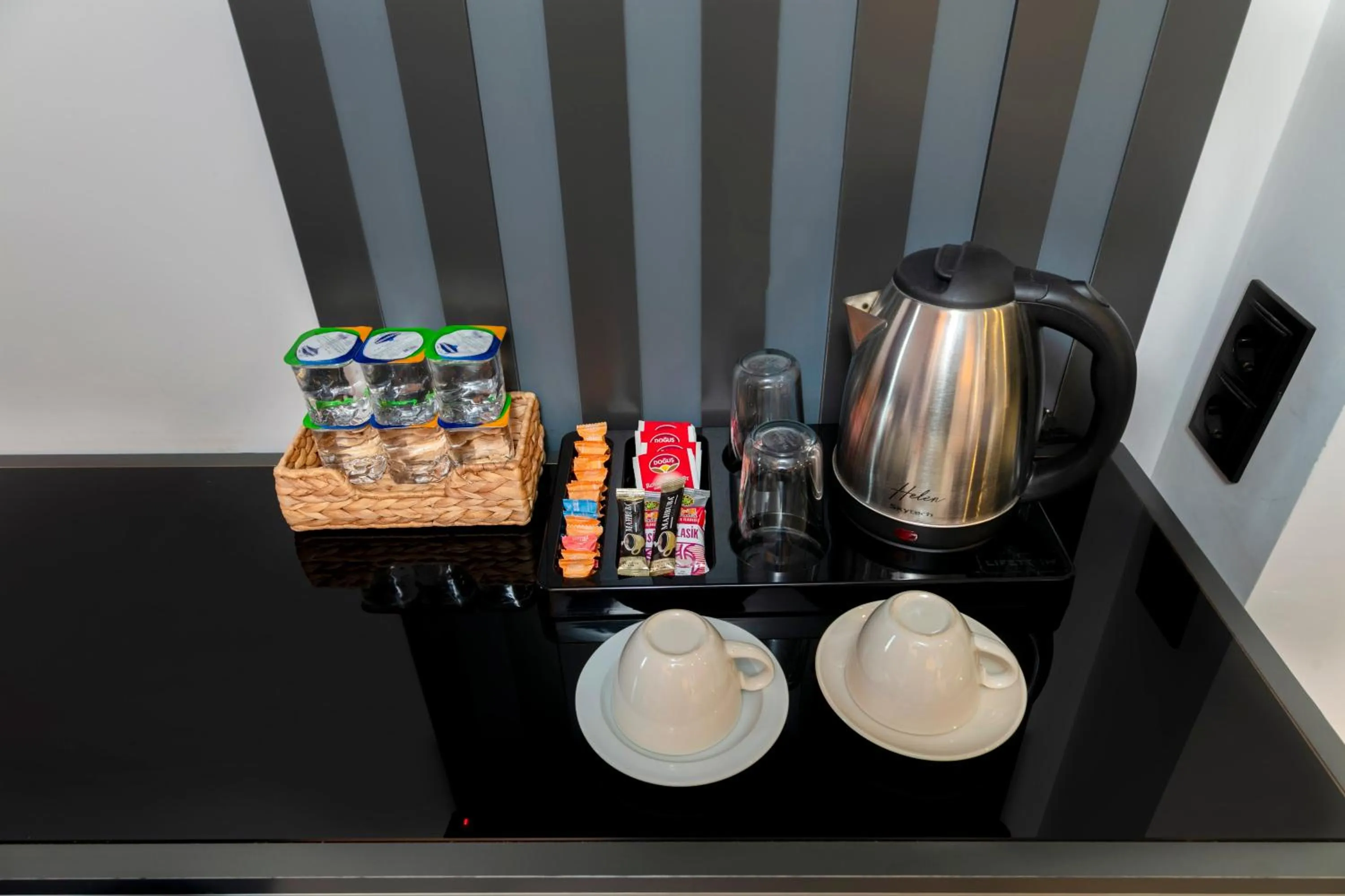 Coffee/tea facilities in The Great Airport Hotel & Restaurant