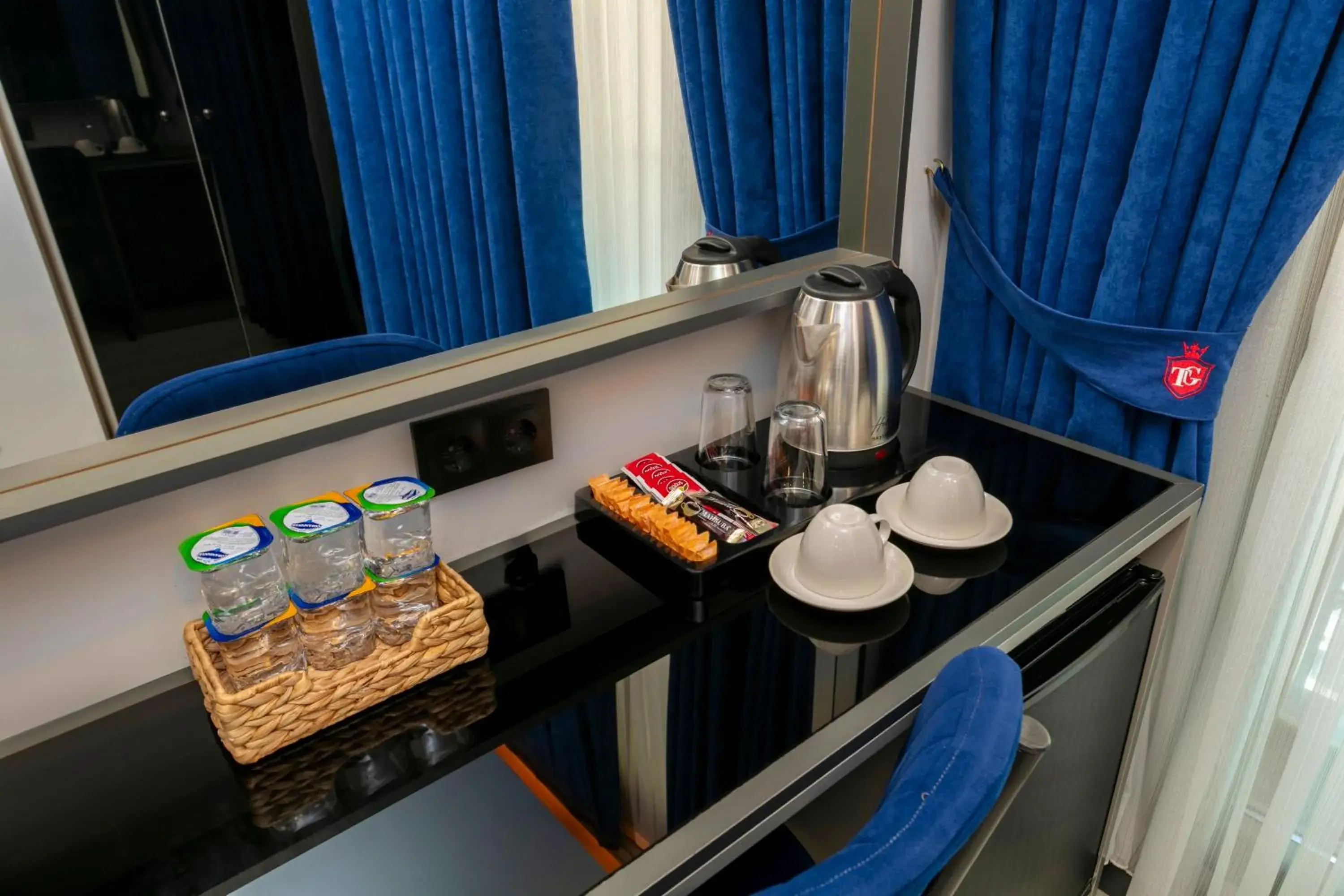 Coffee/tea facilities in The Great Airport Hotel & Restaurant Coffee/tea facilities in The Great Airport Hotel & Restaurant