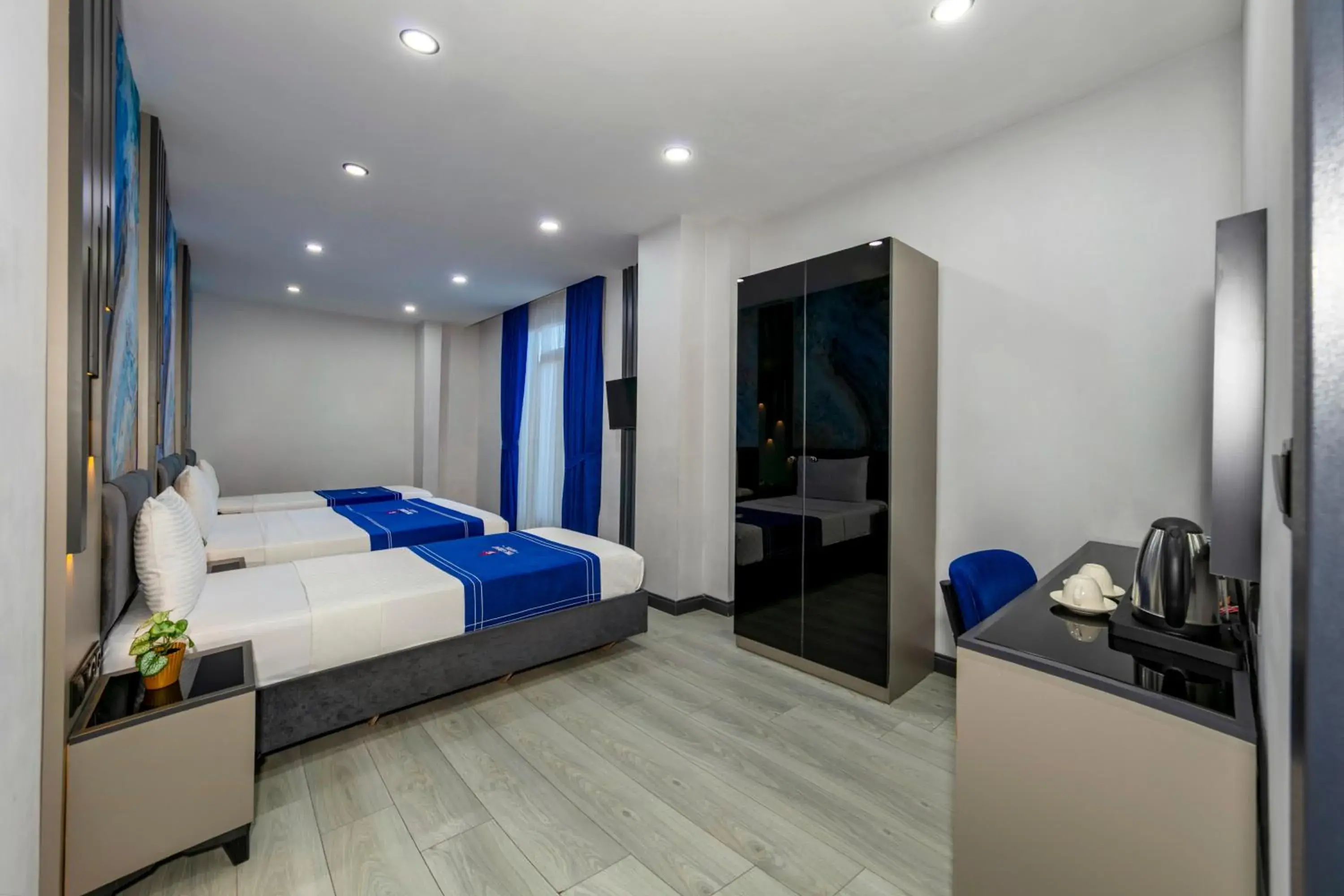 Quadruple Room in The Great Airport Hotel & Restaurant Quadruple Room in The Great Airport Hotel & Restaurant