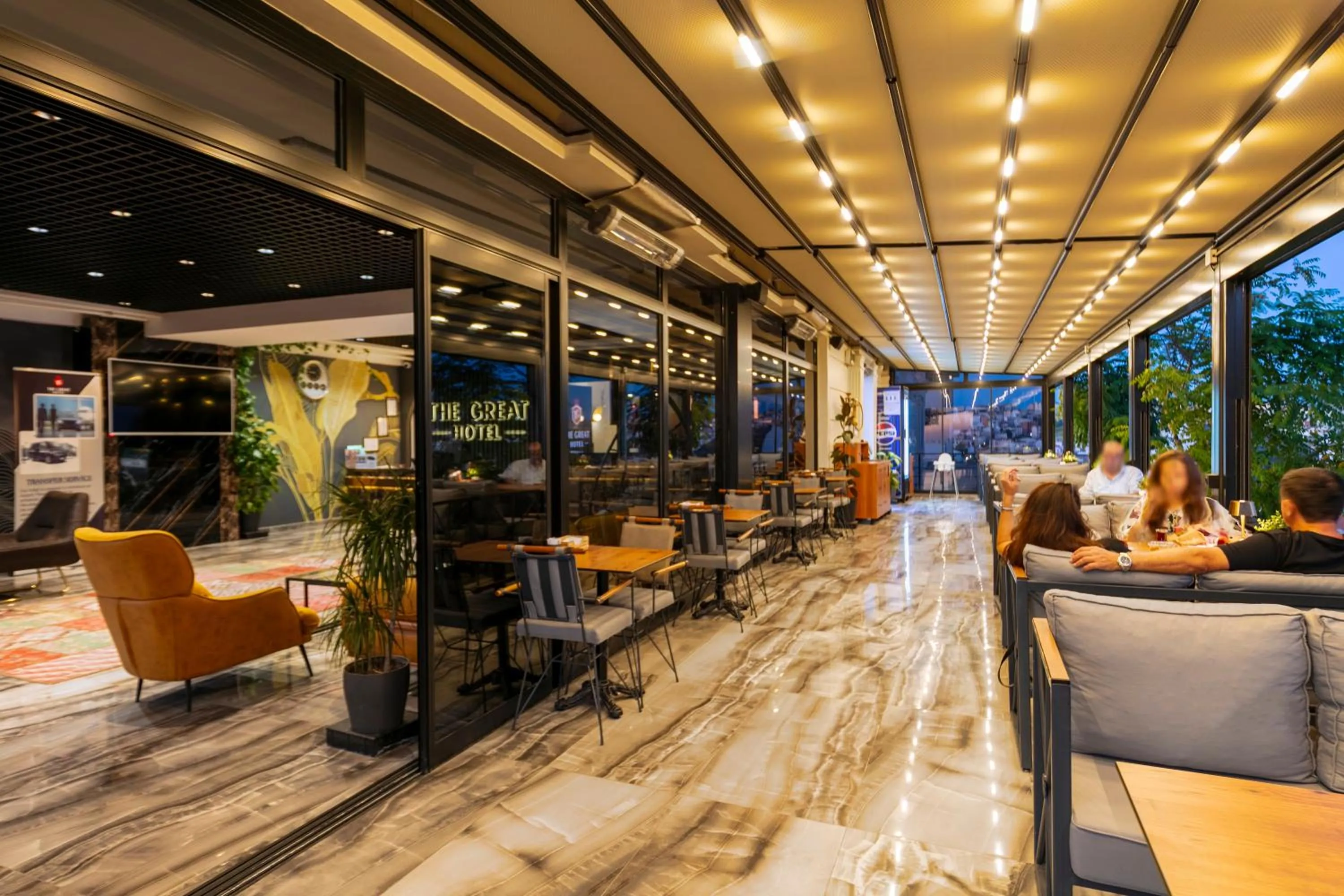 Restaurant/places to eat in The Great Airport Hotel & Restaurant