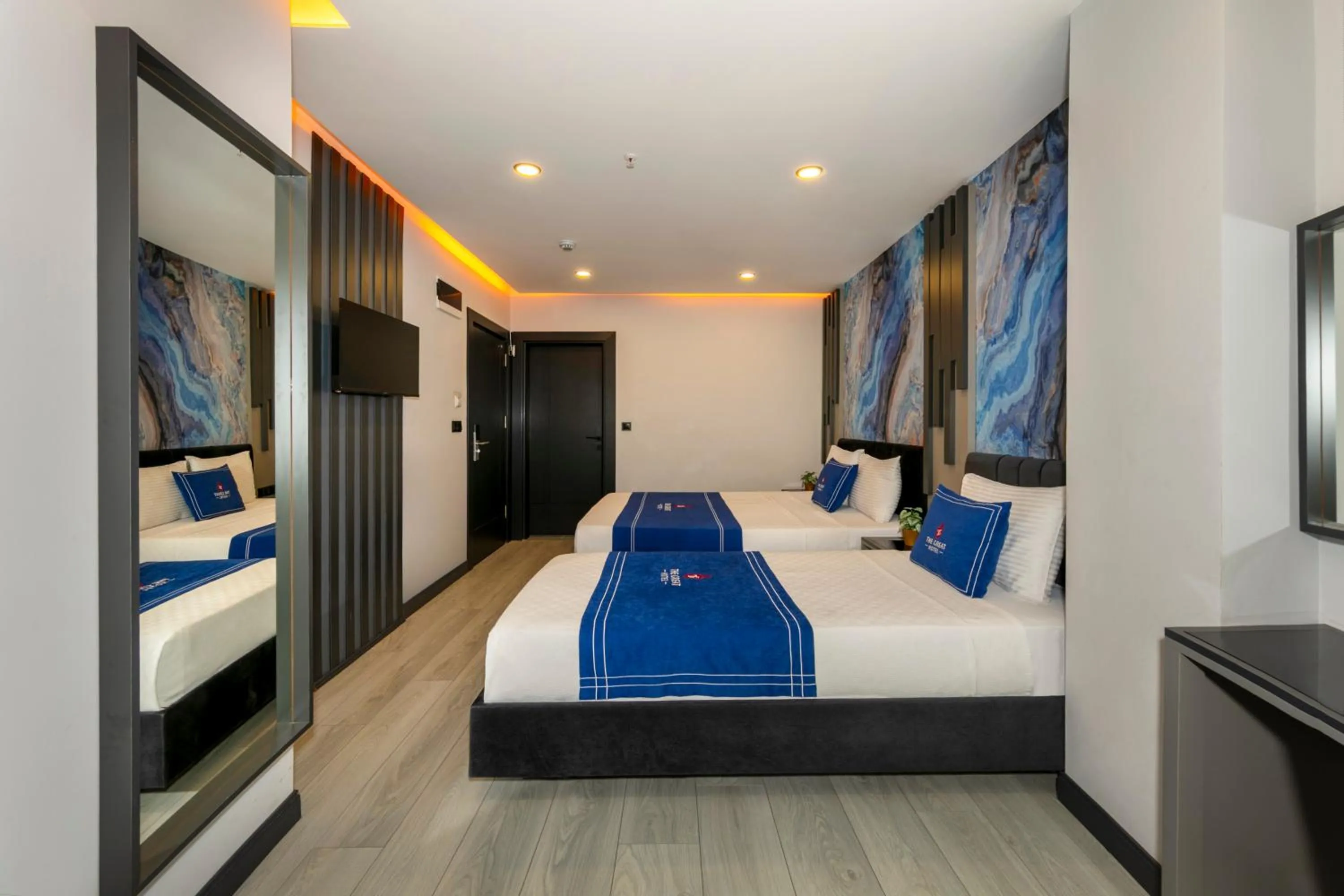 Bed in The Great Airport Hotel & Restaurant