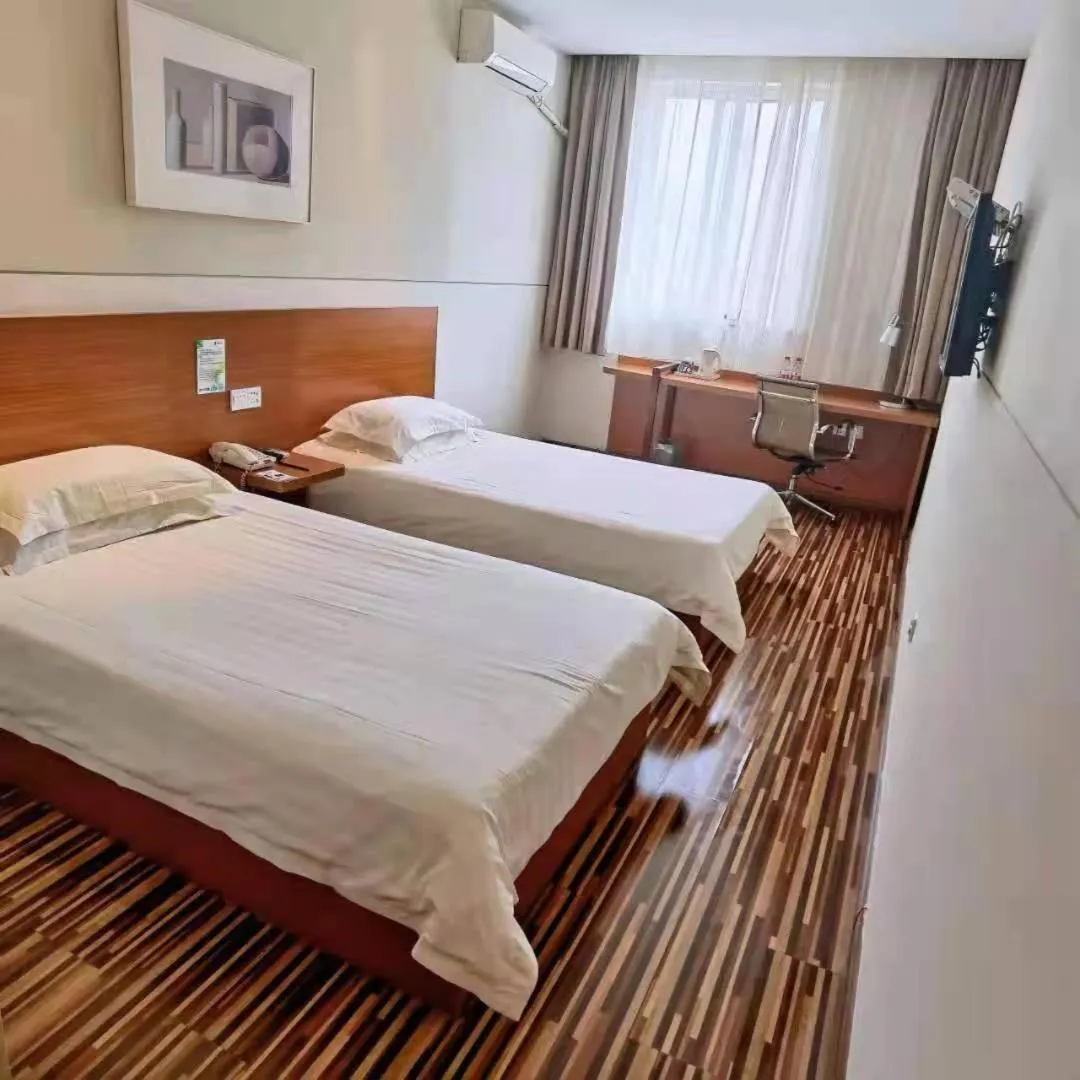 Bed in Jinjiang Inn Select Chengdu Shuangliu International Airport