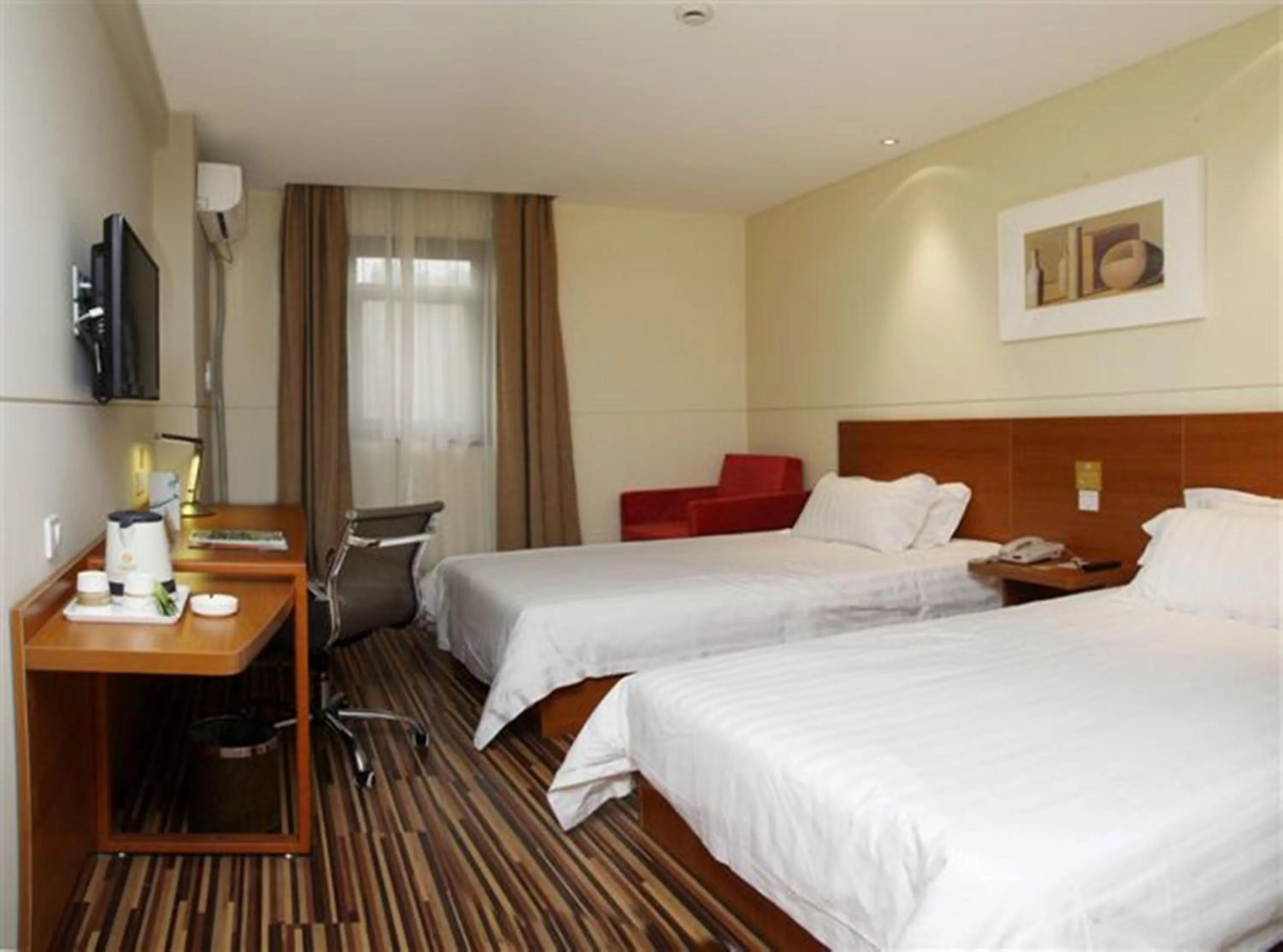 Photo of the whole room in Jinjiang Inn Select Chengdu Shuangliu International Airport