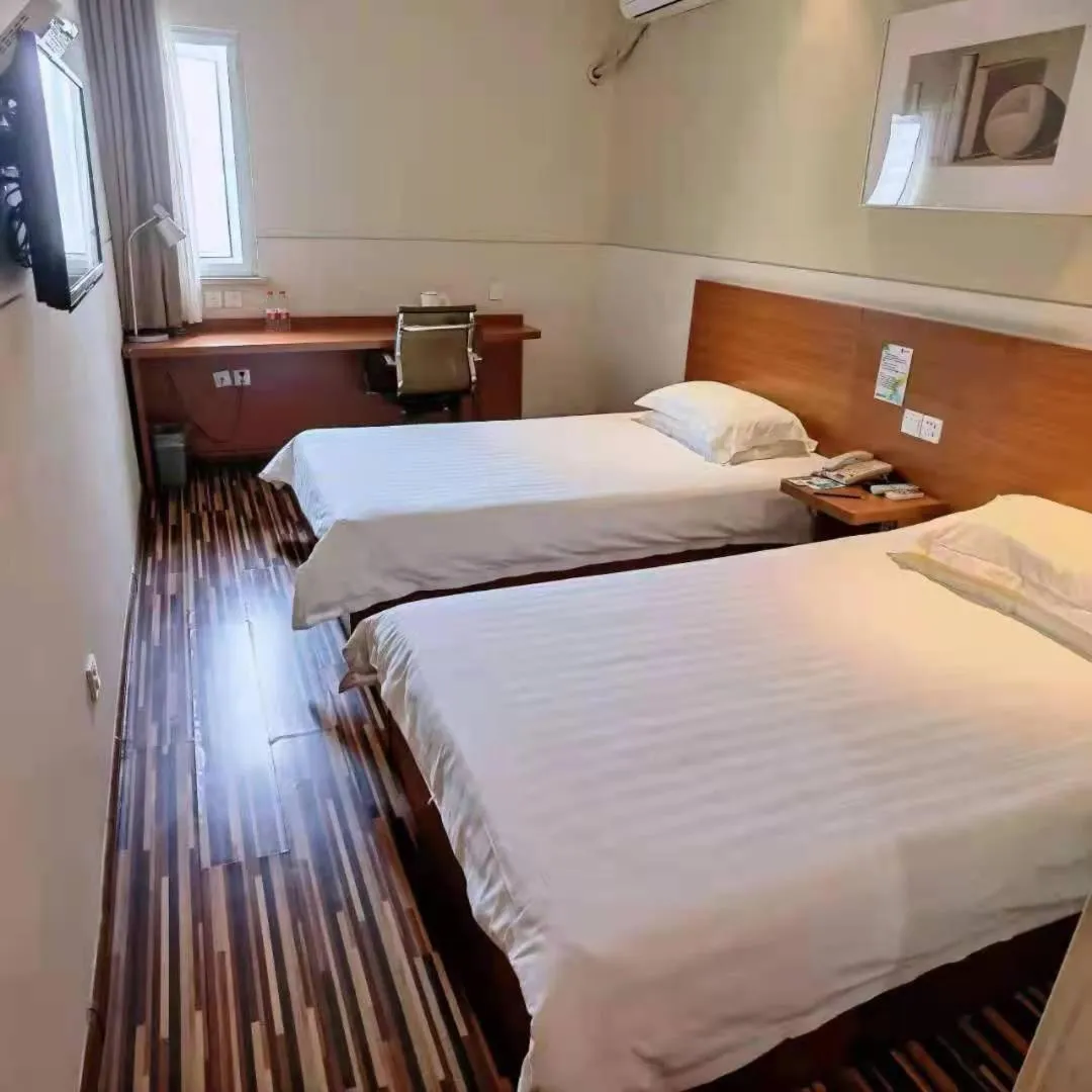 Bed in Jinjiang Inn Select Chengdu Shuangliu International Airport