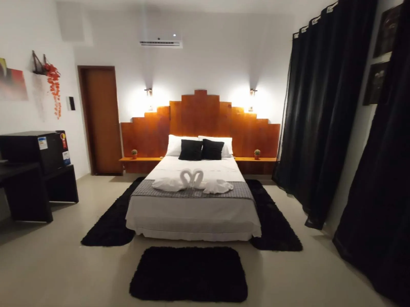 Bed in Central Palace Hotel