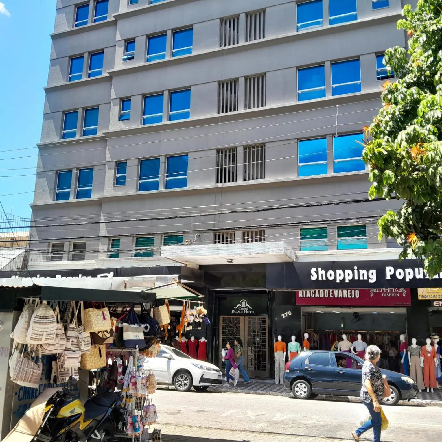 Facade/entrance in Central Palace Hotel