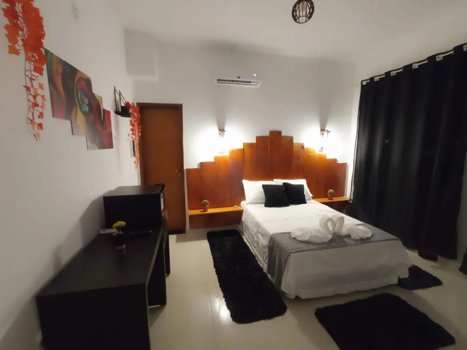 Bed in Central Palace Hotel