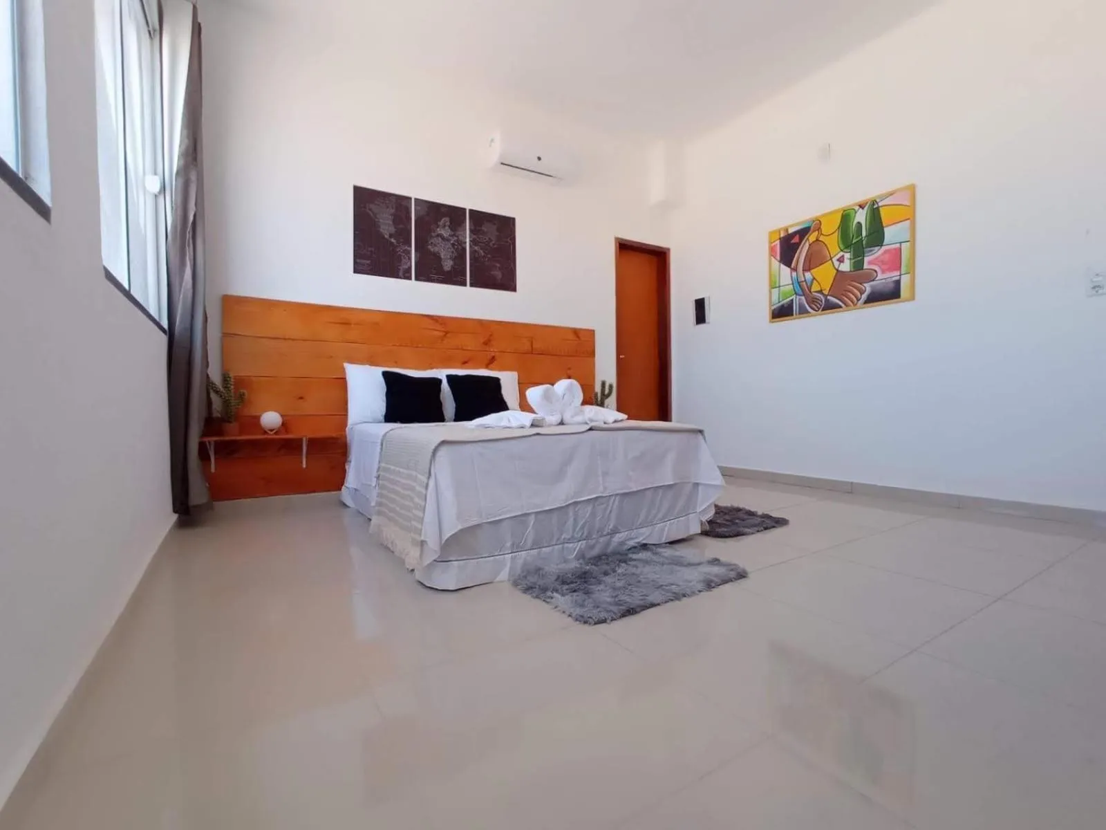 Bed in Central Palace Hotel