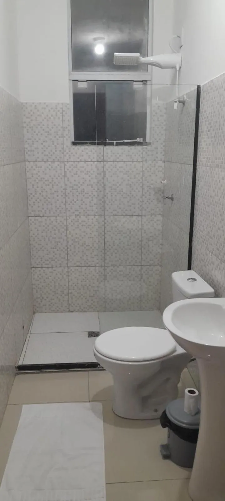 Bathroom in Central Palace Hotel