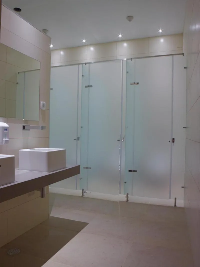 Shower in Serenata Hotel & Hostel Coimbra